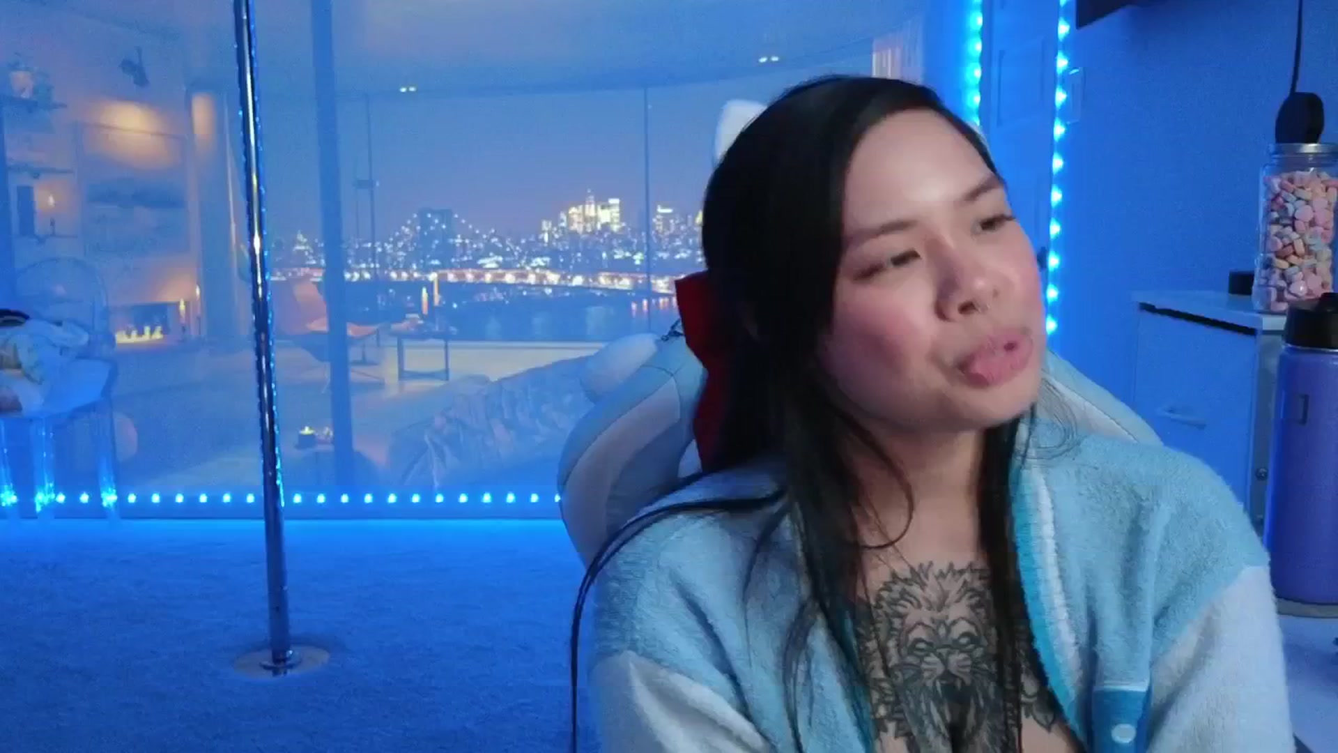 Gallery image thumbnail from dolllface's myfreecams stream on, 02/14/2026, 12:59 image 7 of 20
