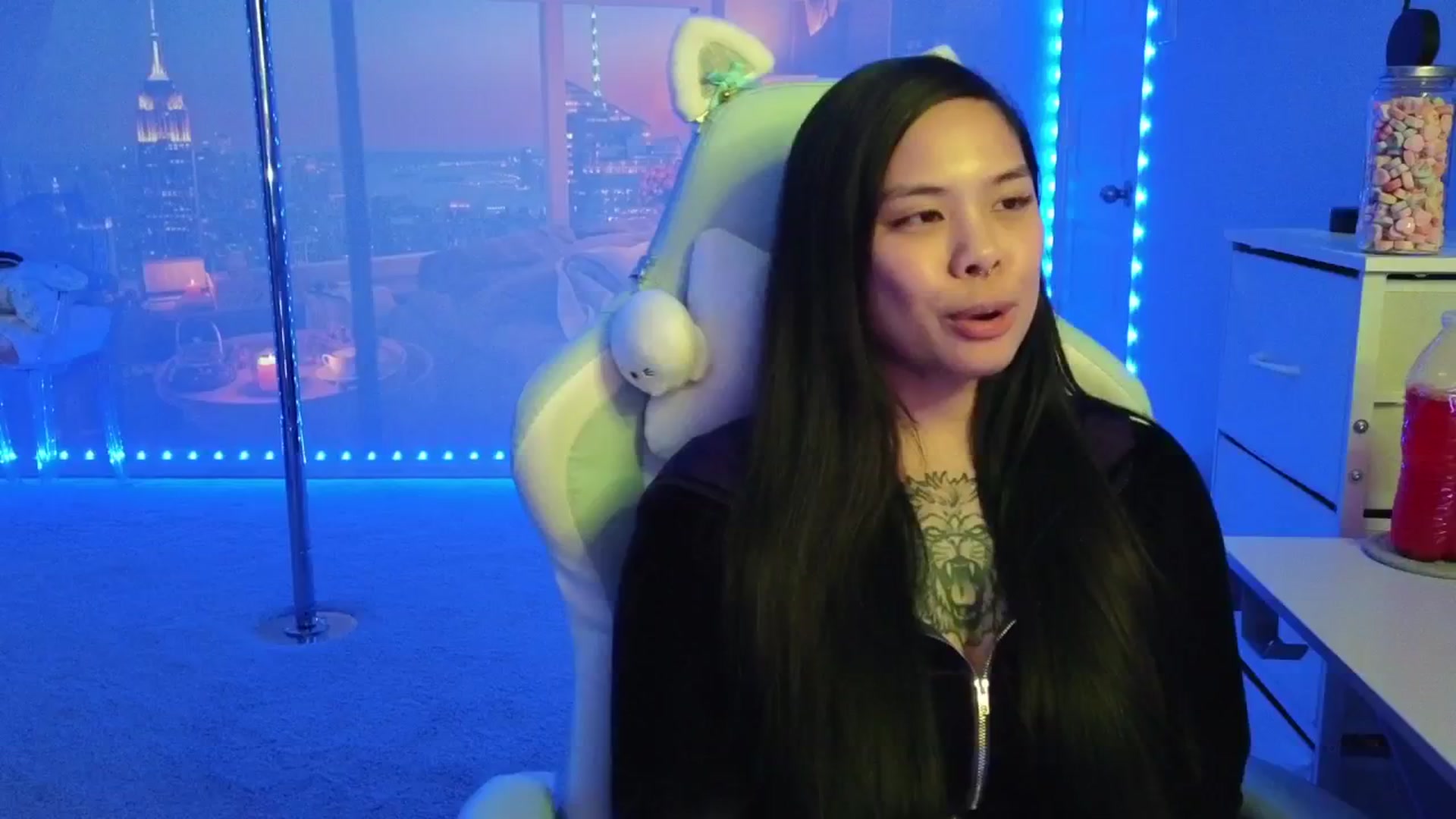 Gallery image thumbnail from dolllface's myfreecams stream on, 02/15/2026, 09:16 image 4 of 20