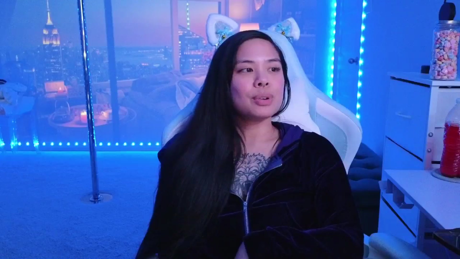 Gallery image thumbnail from dolllface's myfreecams stream on, 02/15/2026, 09:16 image 10 of 20