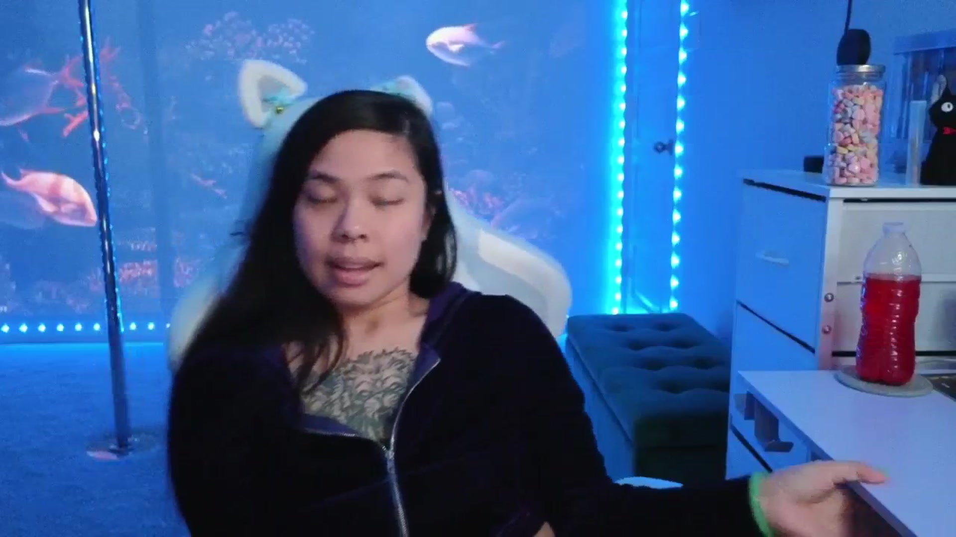 Gallery image thumbnail from dolllface's myfreecams stream on, 02/15/2026, 11:28 image 6 of 20