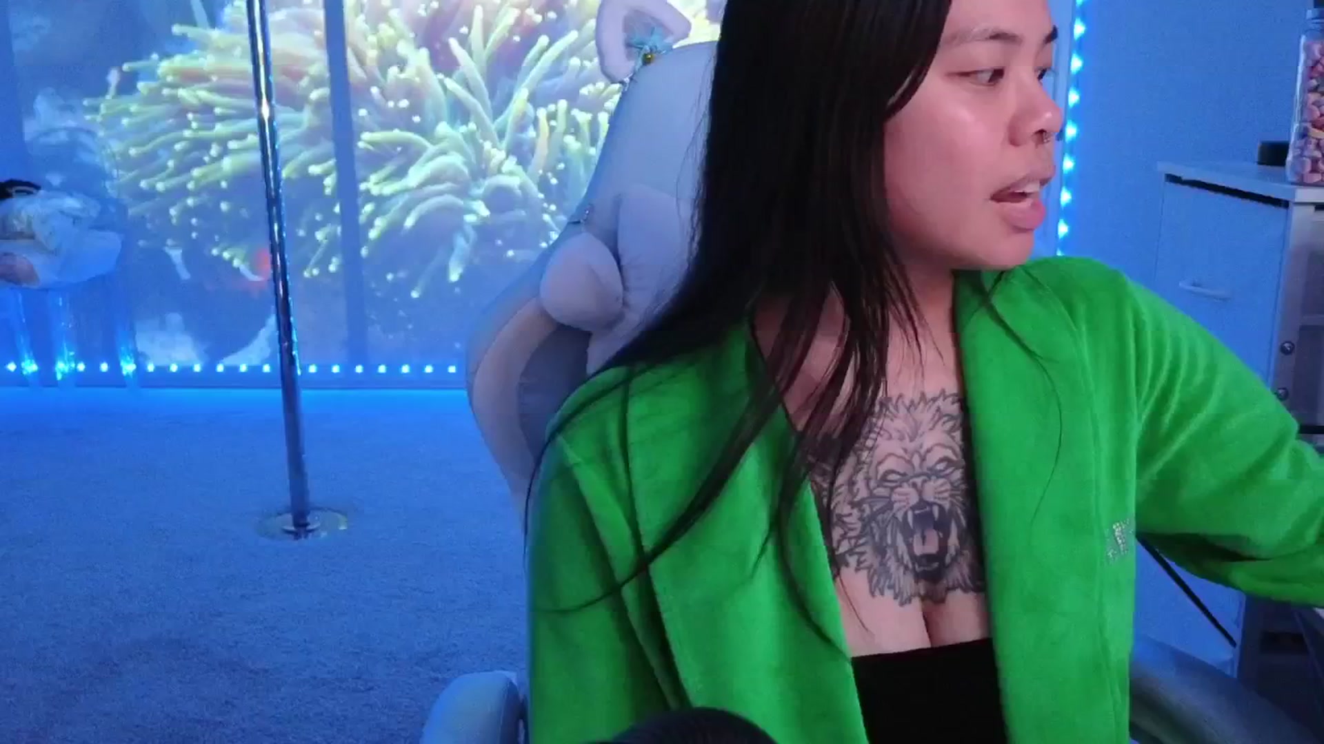 Gallery image thumbnail from dolllface's myfreecams stream on, 02/16/2026, 06:55 image 17 of 20