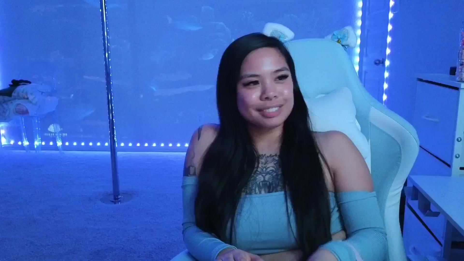 Gallery image thumbnail from dolllface's myfreecams stream on, 02/20/2026, 12:36 image 1 of 20