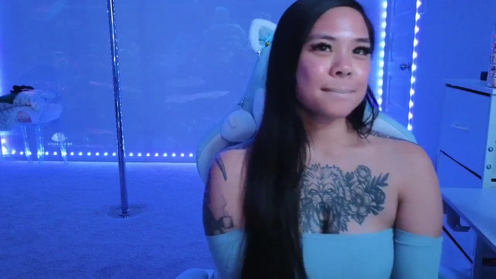 Gallery image thumbnail from dolllface's myfreecams stream on, 02/20/2026, 12:36 image 7 of 20