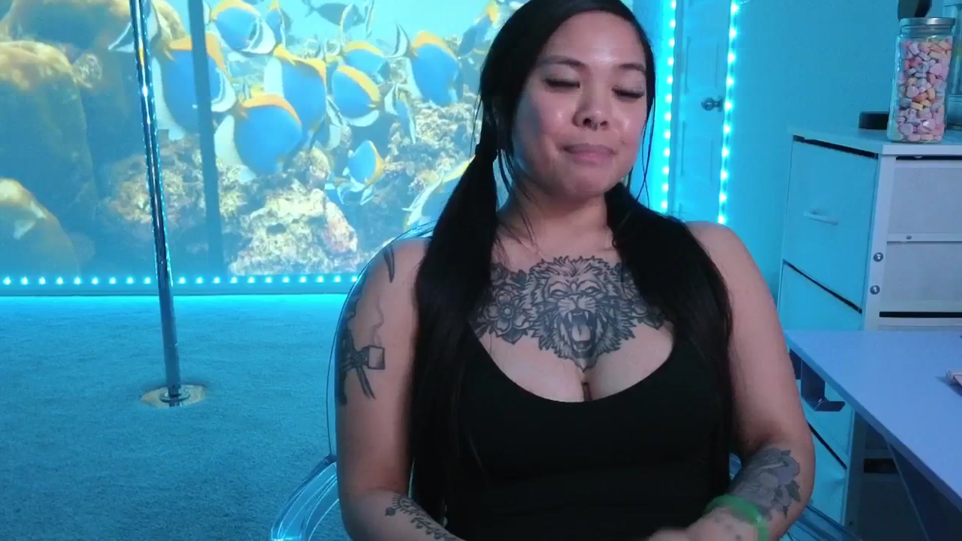 Gallery image thumbnail from dolllface's myfreecams stream on, 02/21/2026, 10:36 image 17 of 20