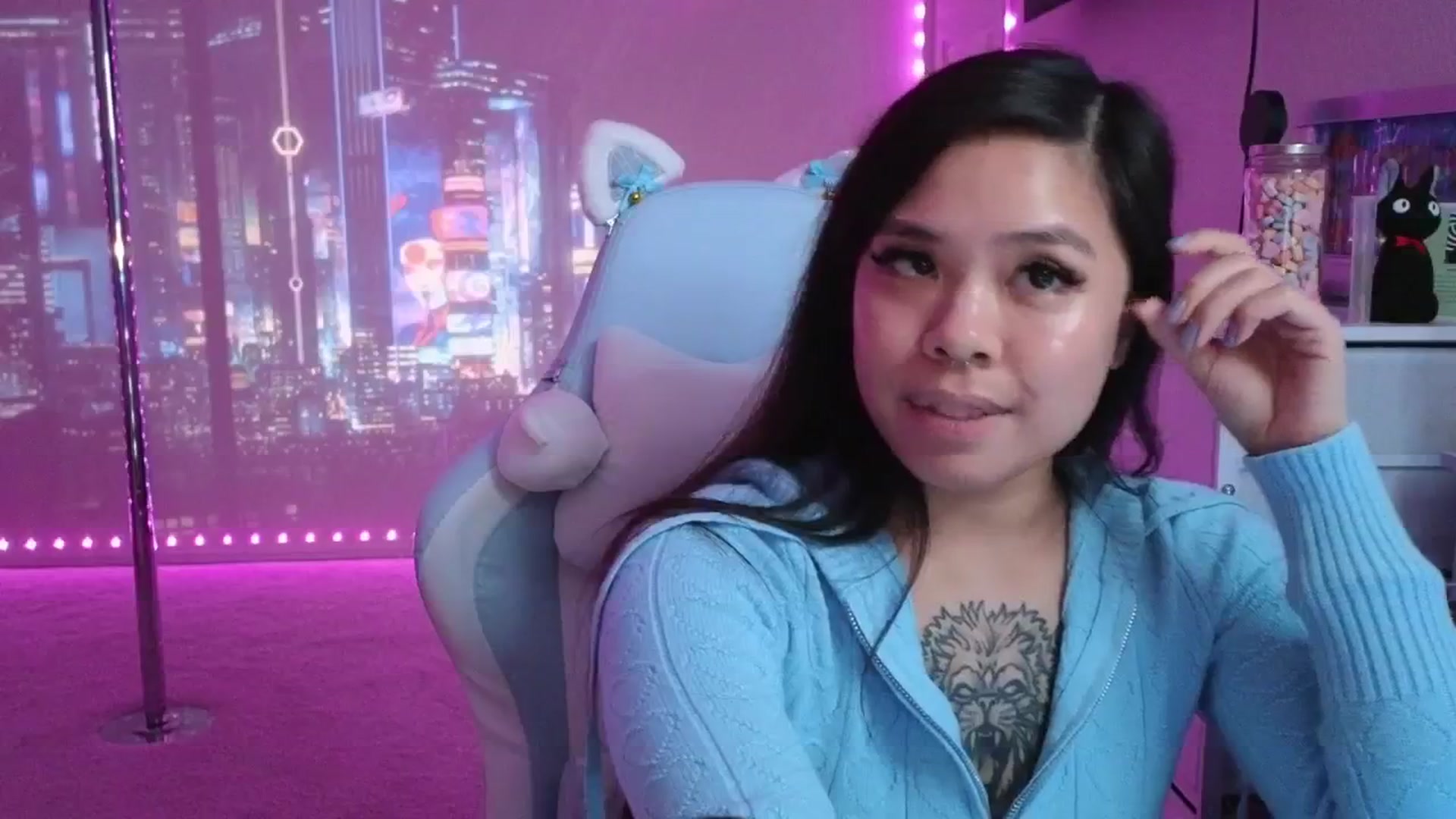 Gallery image thumbnail from dolllface's myfreecams stream on, 02/22/2026, 09:07 image 6 of 20