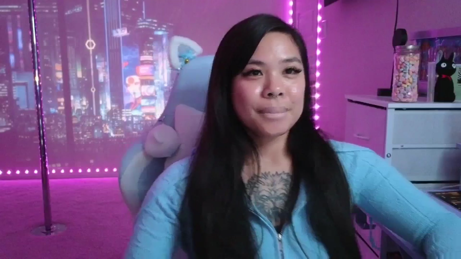 Gallery image thumbnail from dolllface's myfreecams stream on, 02/22/2026, 09:07 image 7 of 20
