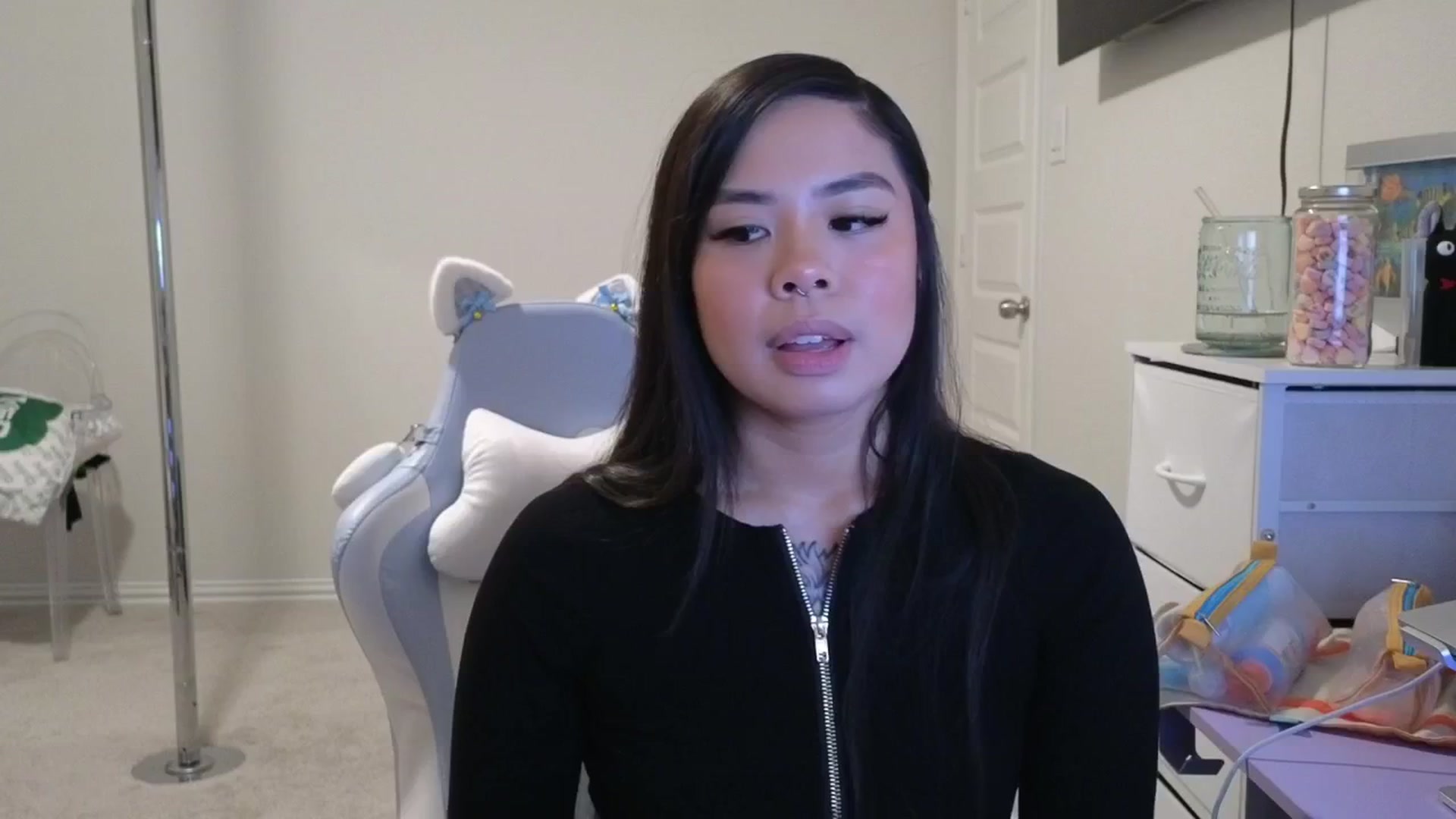 Gallery image thumbnail from dolllface's myfreecams stream on, 03/09/2026, 02:27 image 16 of 20