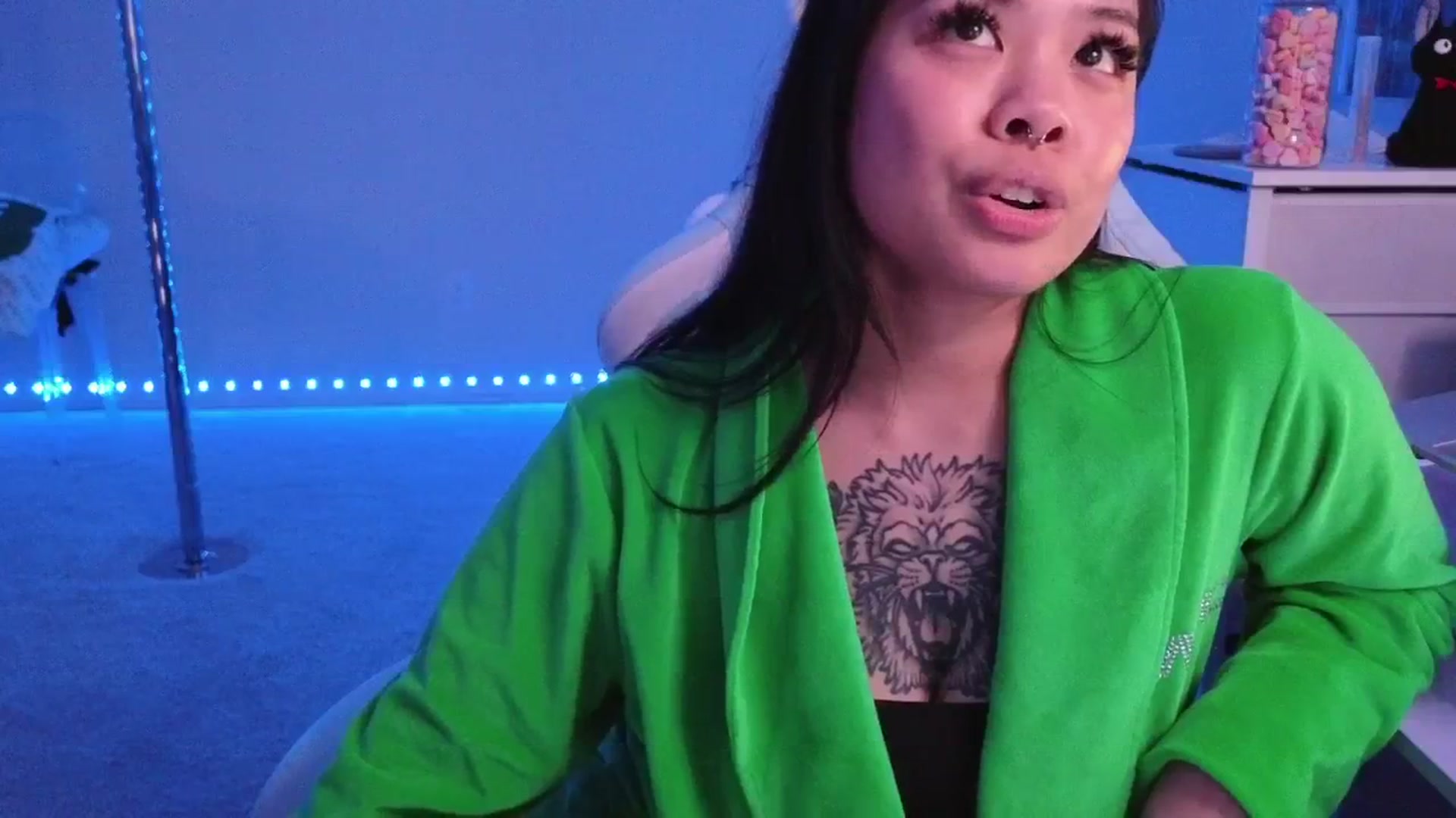 Gallery image thumbnail from dolllface's myfreecams stream on, 03/11/2026, 07:09 image 18 of 20
