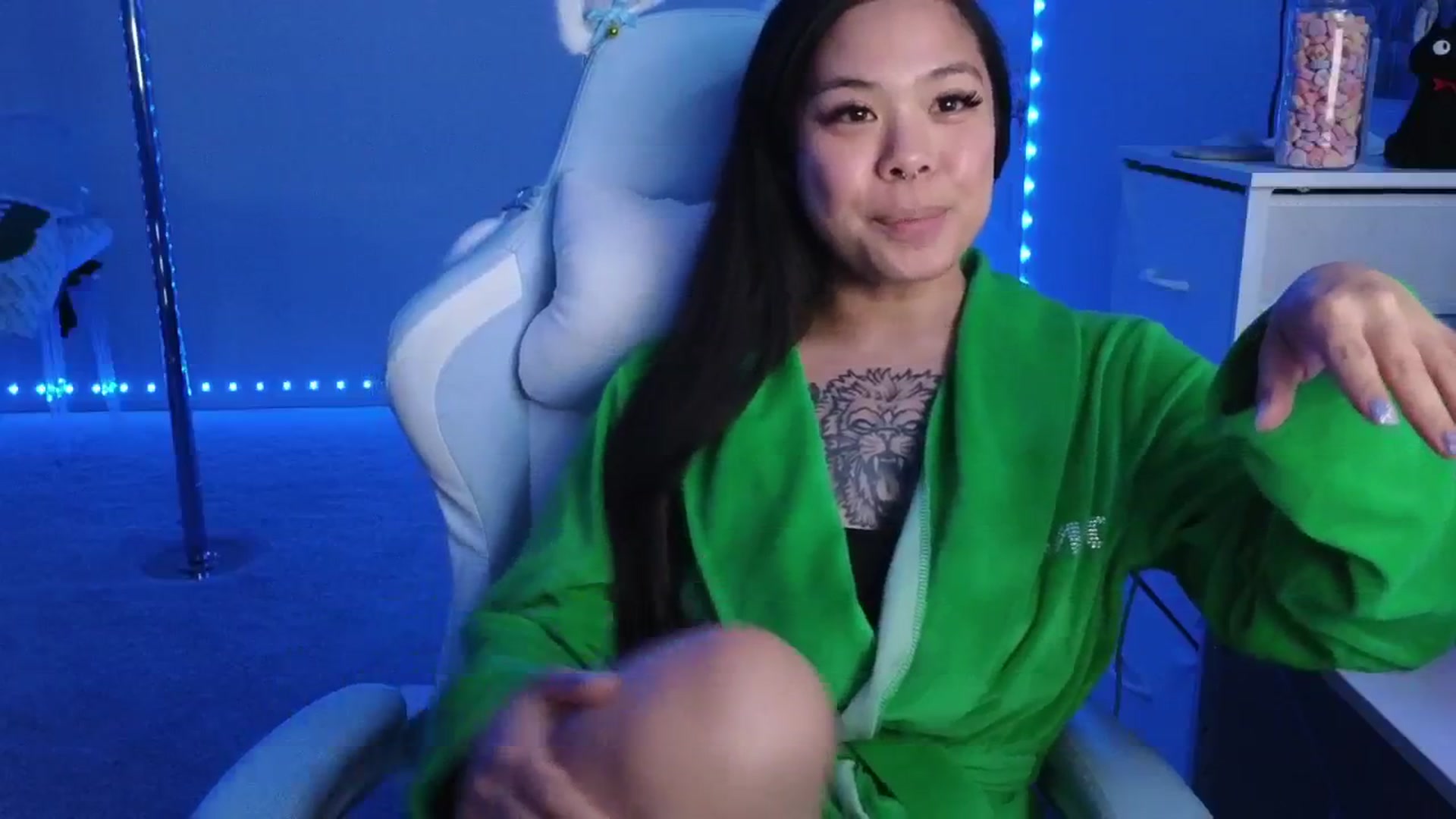 Gallery image thumbnail from dolllface's myfreecams stream on, 03/11/2026, 07:09 image 5 of 20