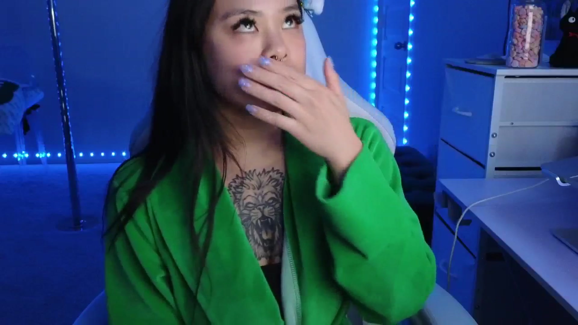 Gallery image thumbnail from dolllface's myfreecams stream on, 03/11/2026, 07:09 image 3 of 20