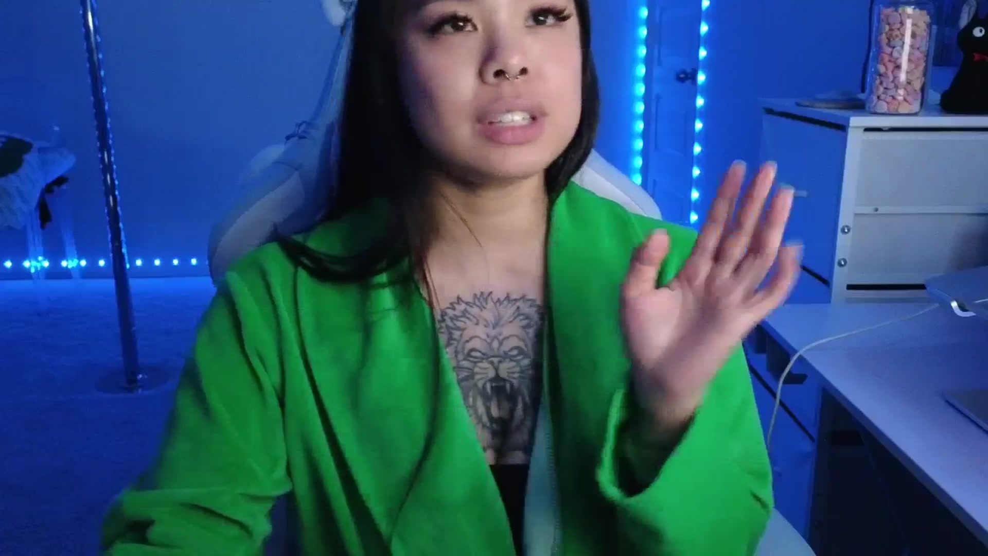 Gallery image thumbnail from dolllface's myfreecams stream on, 03/11/2026, 07:09 image 4 of 20