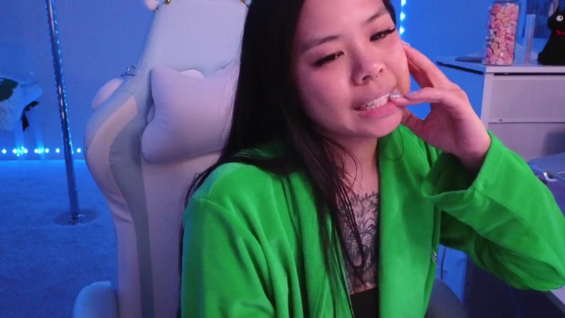 Gallery image thumbnail from dolllface's myfreecams stream on, 03/11/2026, 07:09 image 13 of 20