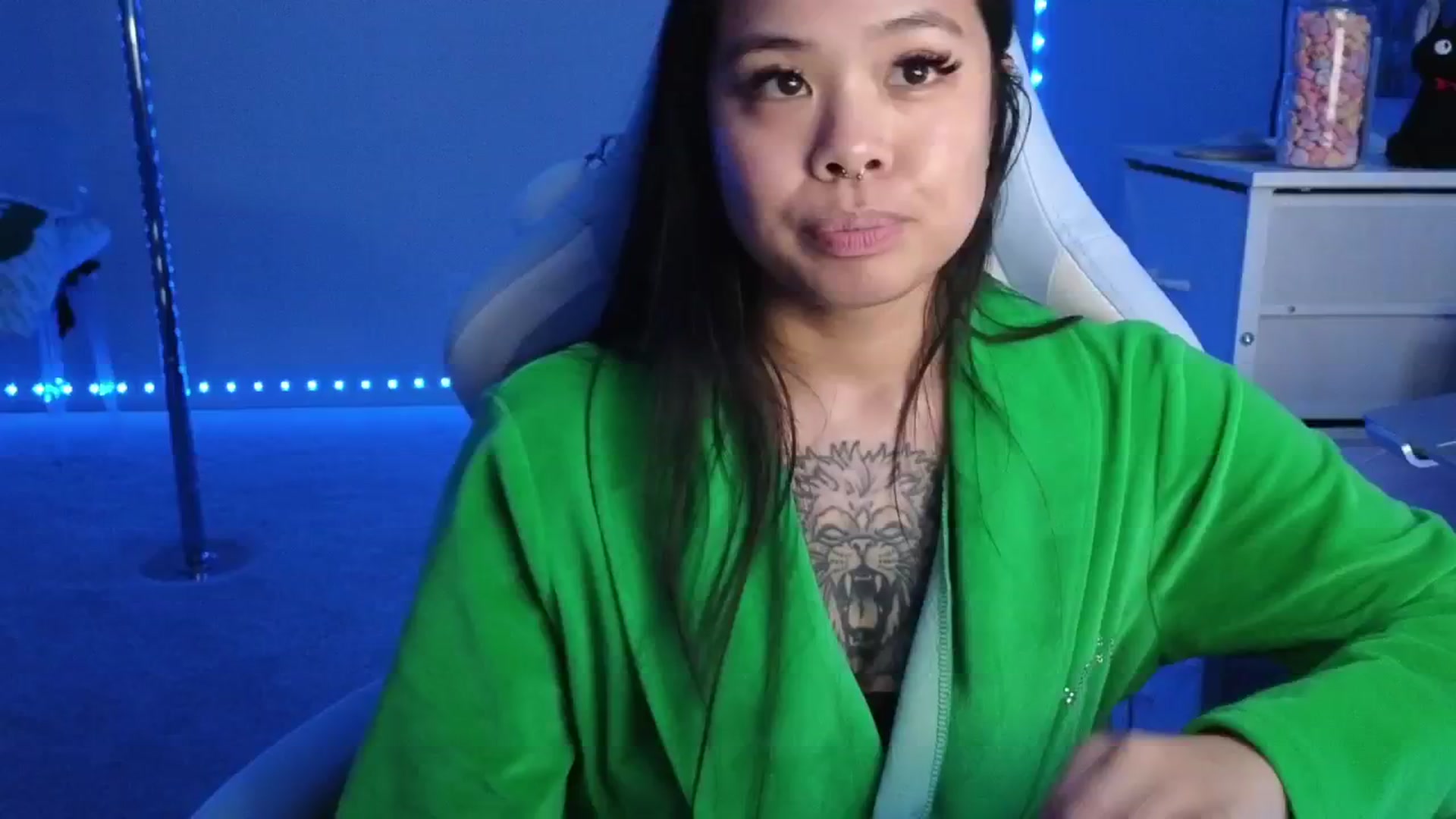 Gallery image thumbnail from dolllface's myfreecams stream on, 03/11/2026, 07:09 image 1 of 20