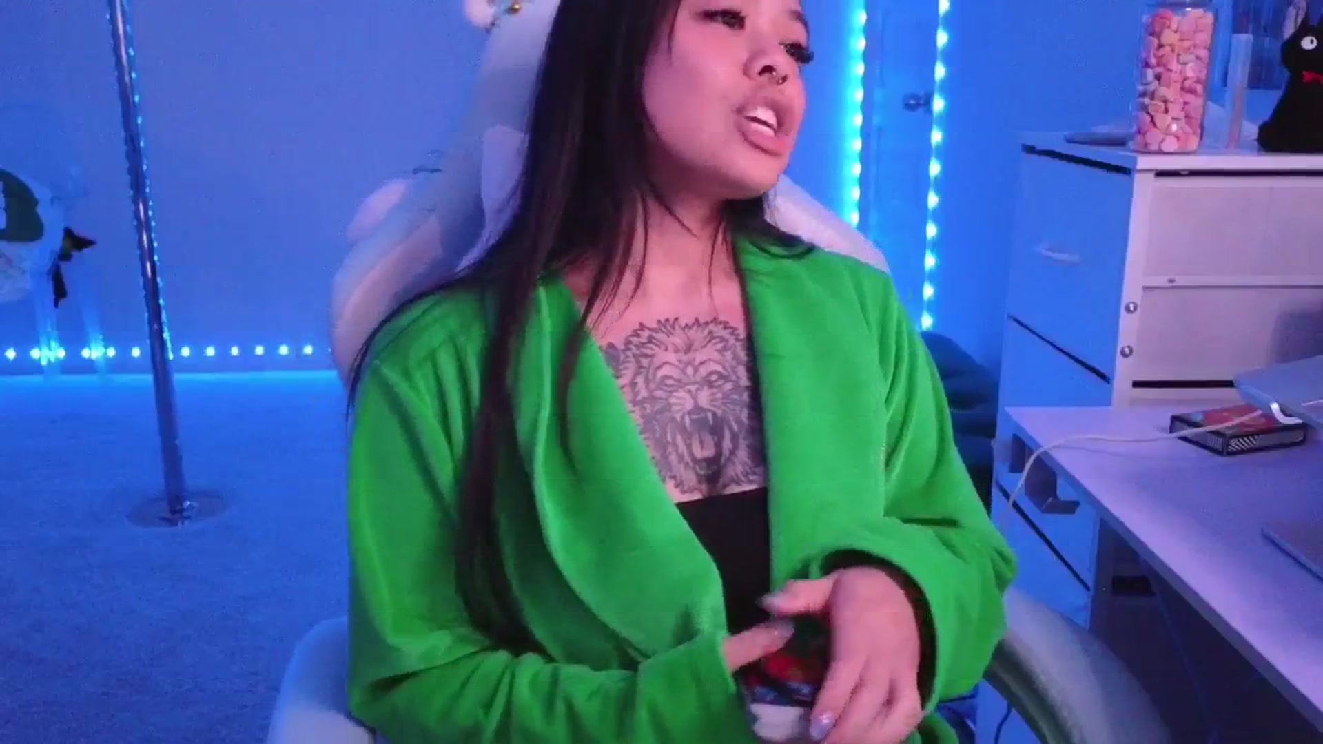 Gallery image thumbnail from dolllface's myfreecams stream on, 03/11/2026, 07:09 image 20 of 20