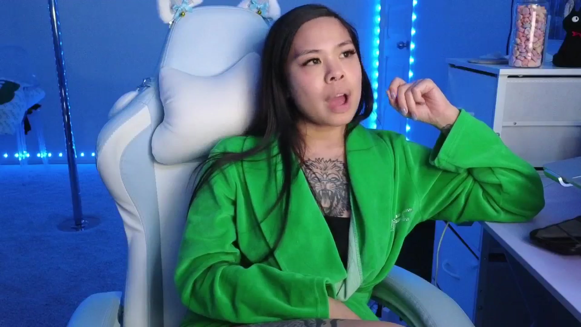 Gallery image thumbnail from dolllface's myfreecams stream on, 03/11/2026, 07:09 image 8 of 20