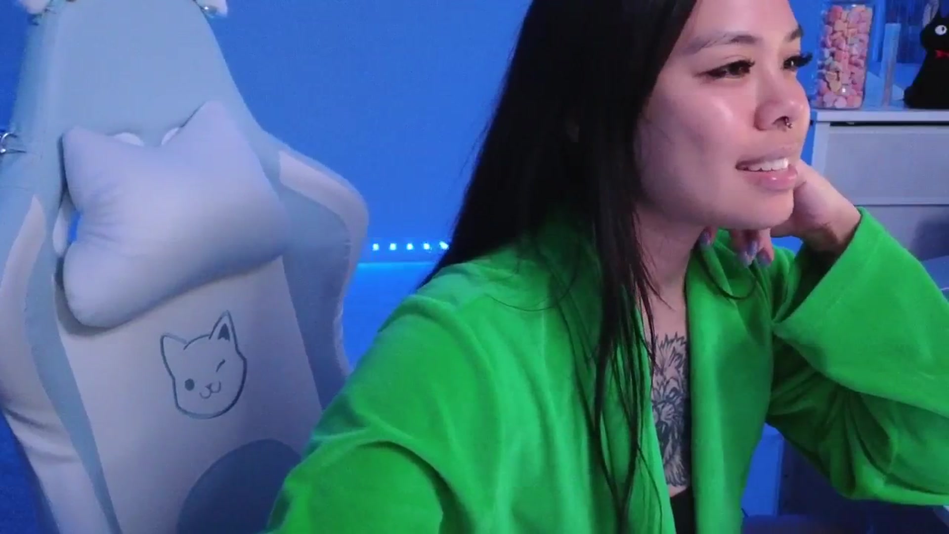 Gallery image thumbnail from dolllface's myfreecams stream on, 03/11/2026, 07:09 image 14 of 20