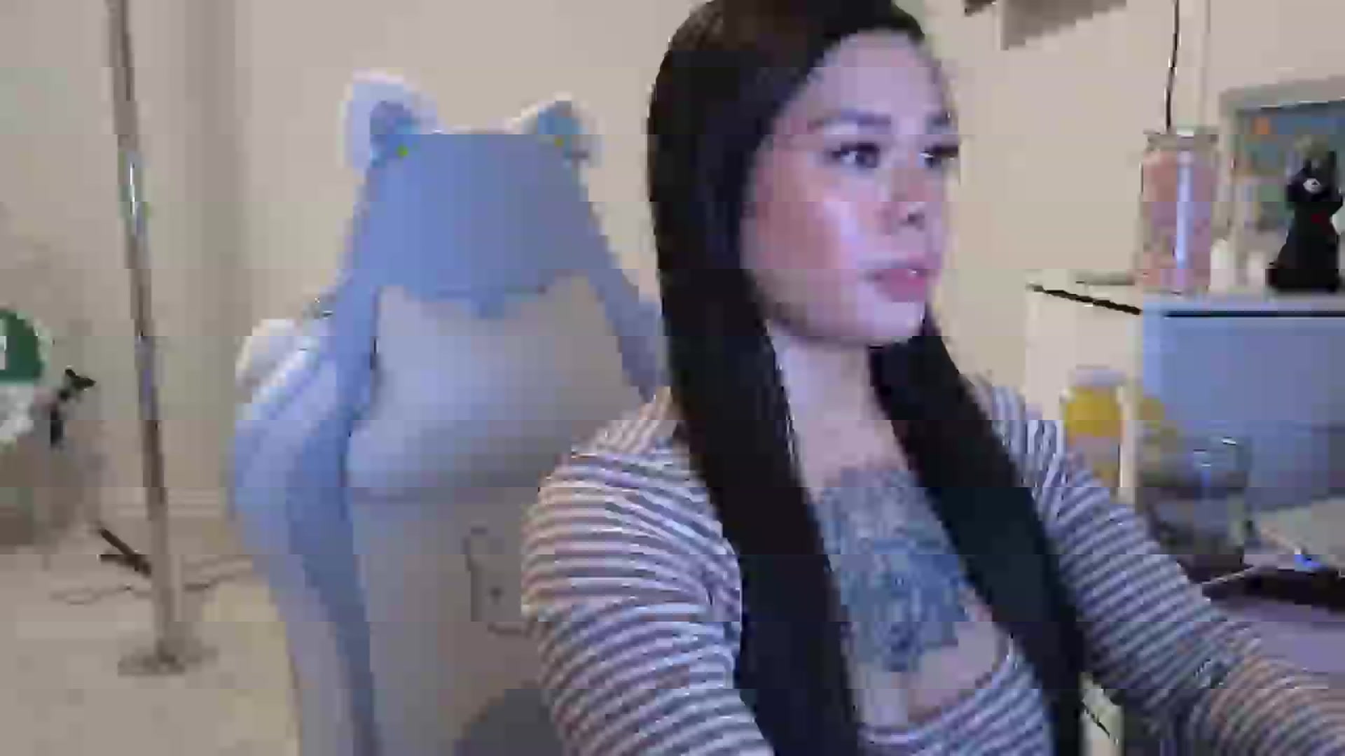 Gallery image thumbnail from dolllface's myfreecams stream on, 03/13/2026, 02:36 image 7 of 20