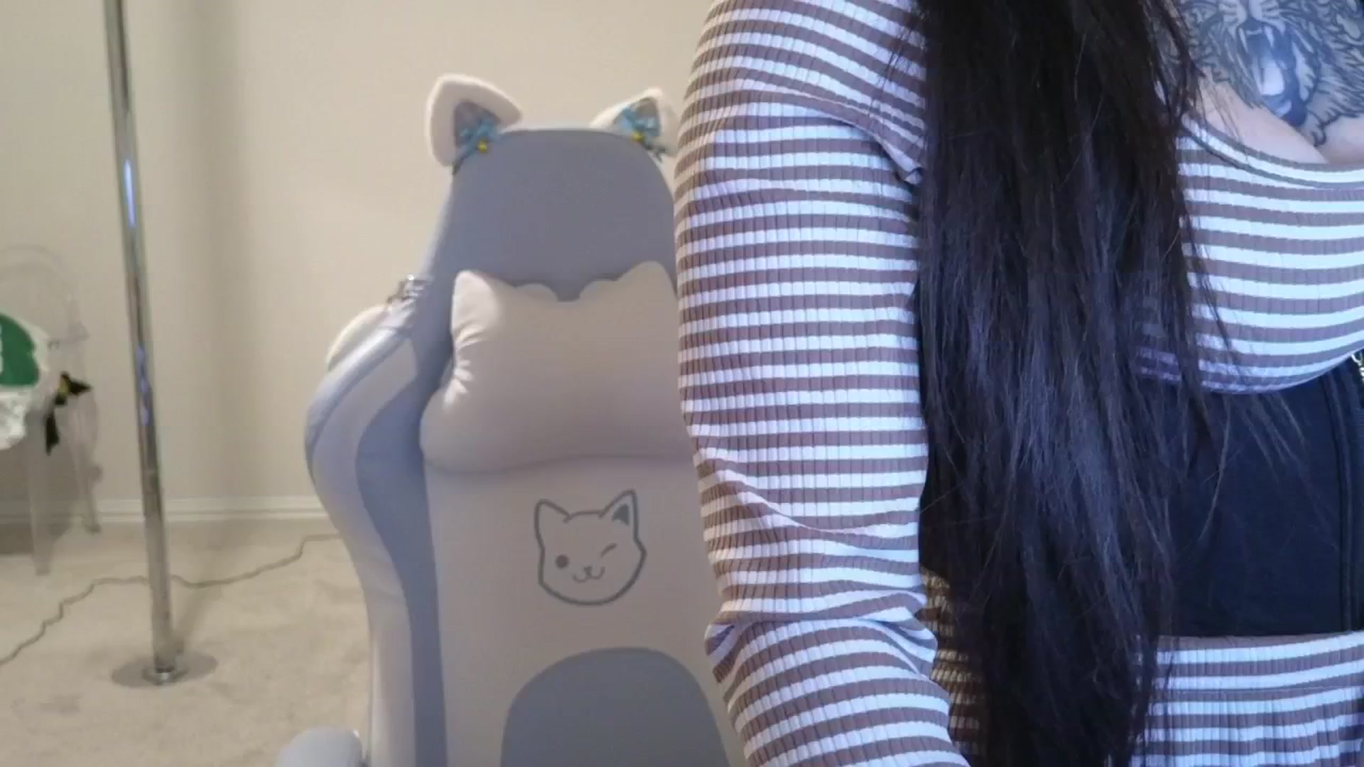 Gallery image thumbnail from dolllface's myfreecams stream on, 03/13/2026, 02:36 image 1 of 20