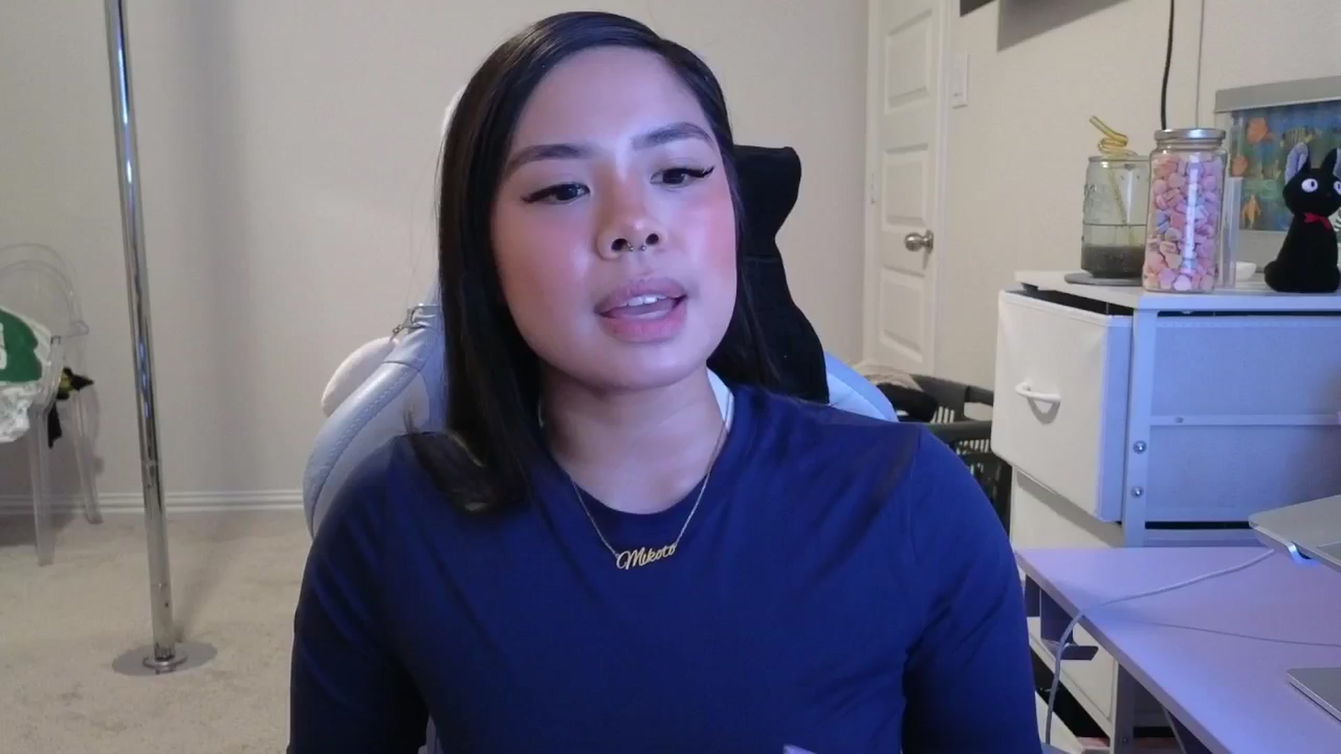 Gallery image thumbnail from dolllface's myfreecams stream on, 03/15/2026, 02:22 image 18 of 20