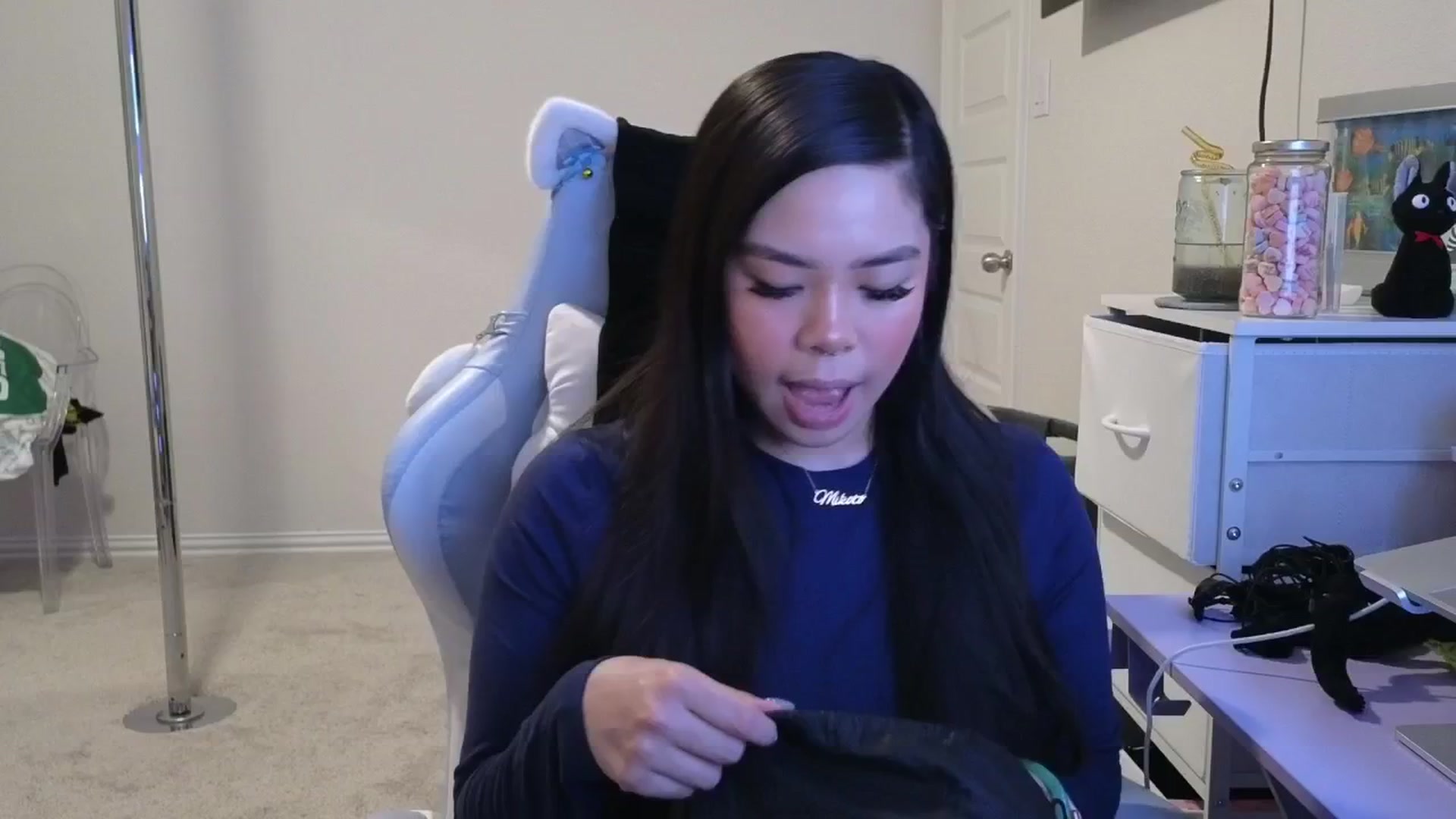 Gallery image thumbnail from dolllface's myfreecams stream on, 03/15/2026, 02:22 image 10 of 20