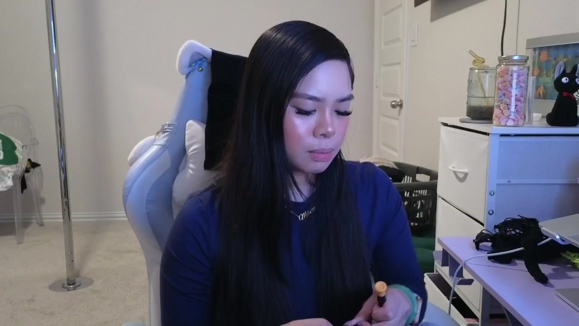 Gallery image thumbnail from dolllface's myfreecams stream on, 03/15/2026, 02:22 image 5 of 20