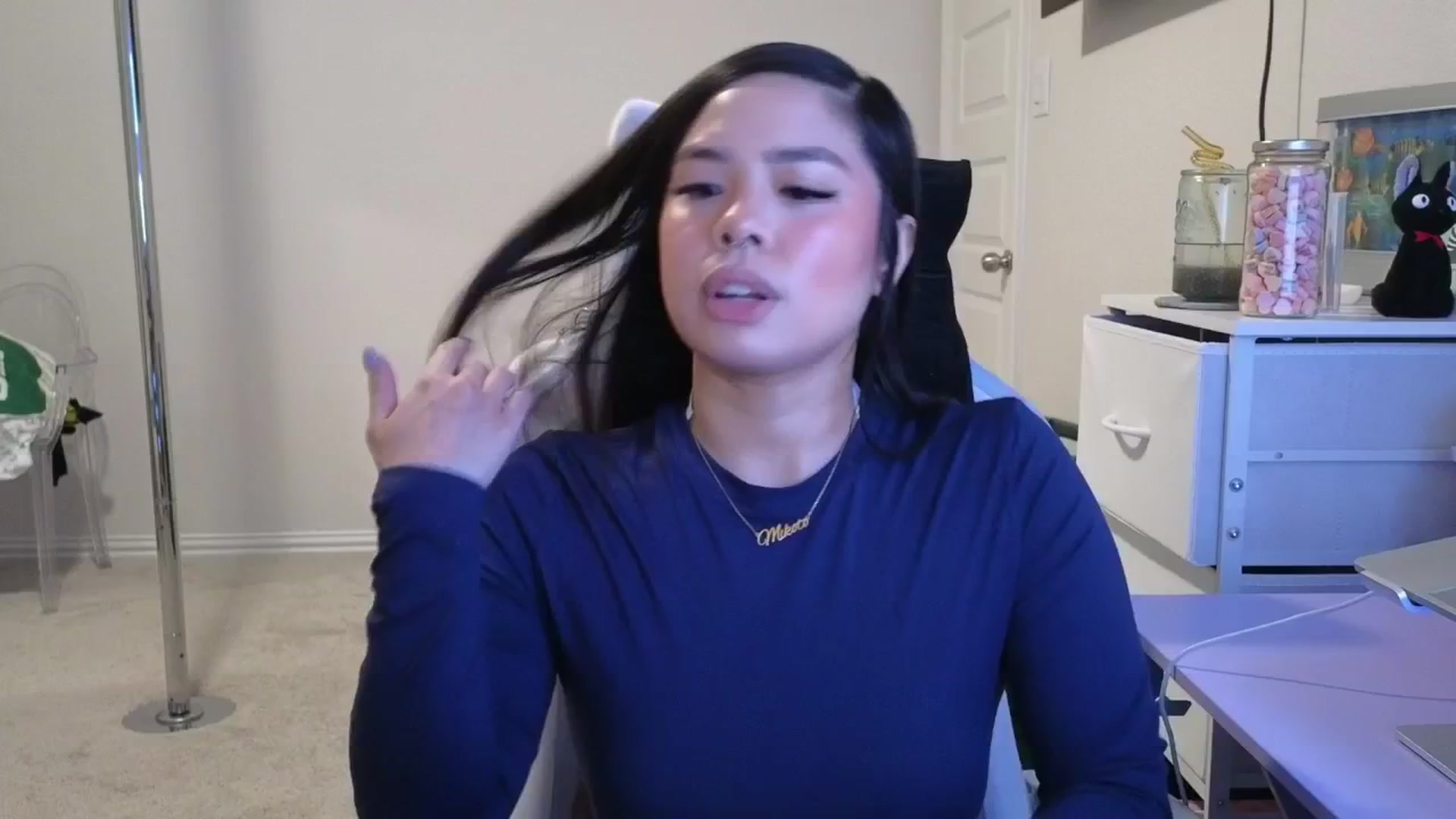 Gallery image thumbnail from dolllface's myfreecams stream on, 03/15/2026, 02:22 image 13 of 20