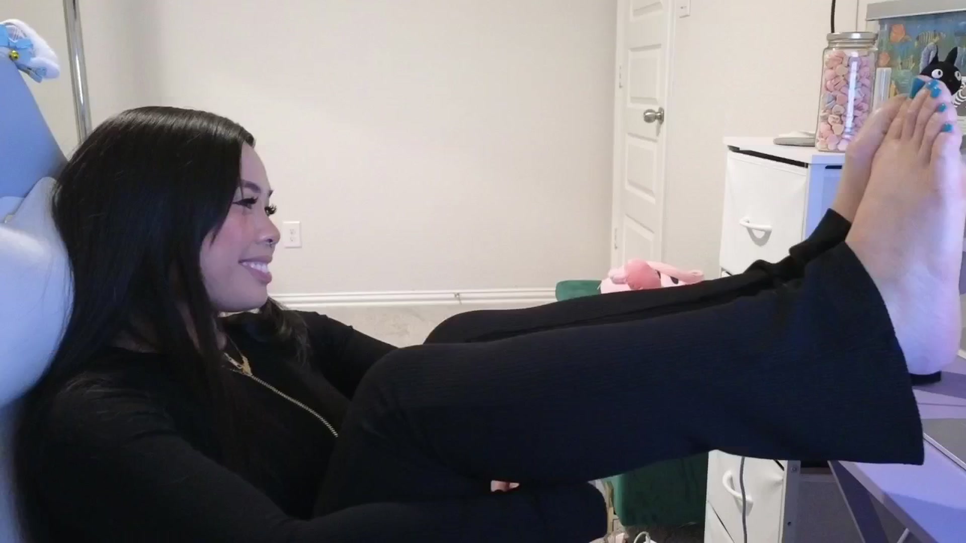 Gallery image thumbnail from dolllface's myfreecams stream on, 03/17/2026, 02:41 image 15 of 20