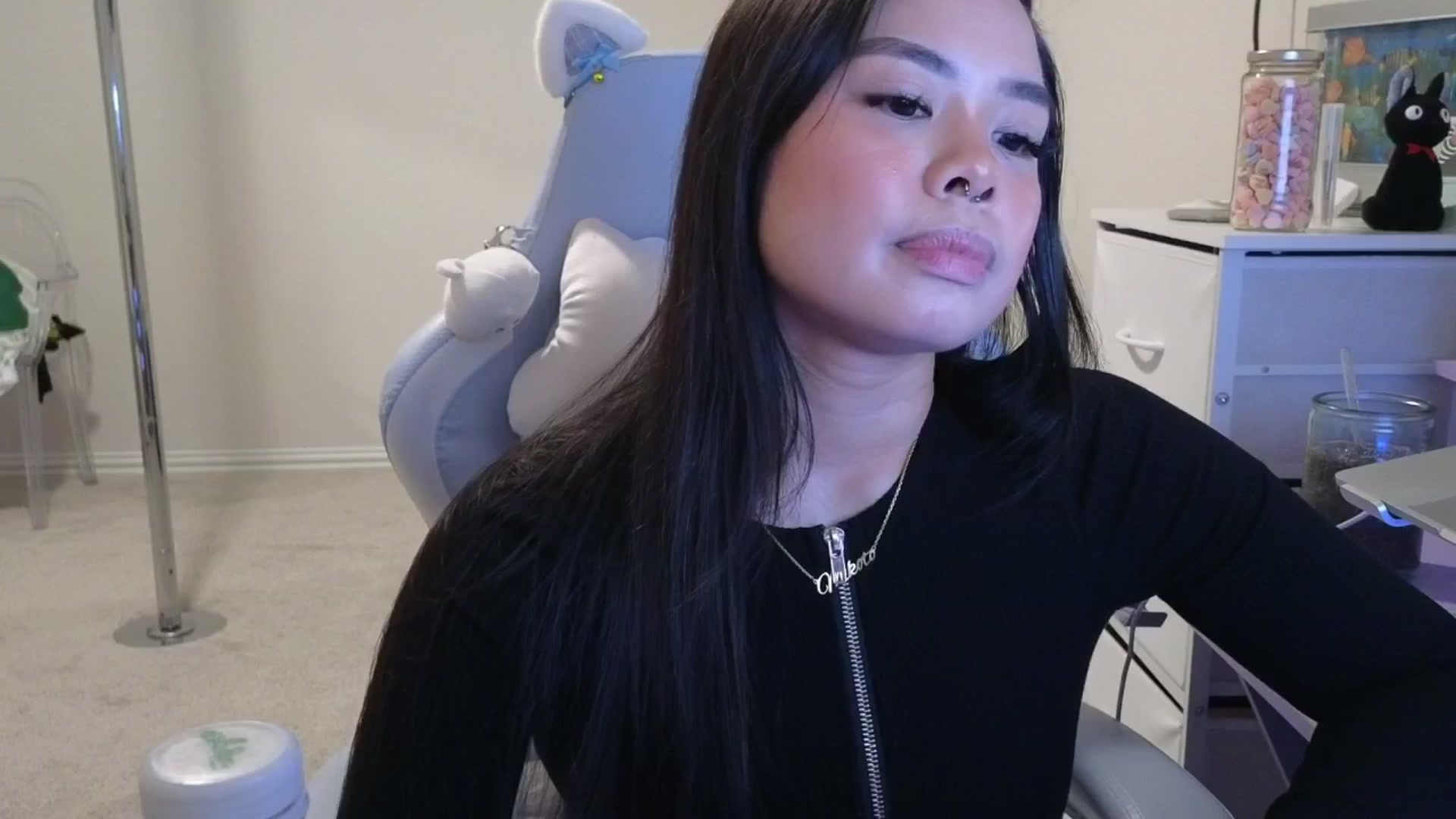 Gallery image thumbnail from dolllface's myfreecams stream on, 03/17/2026, 02:41 image 4 of 20