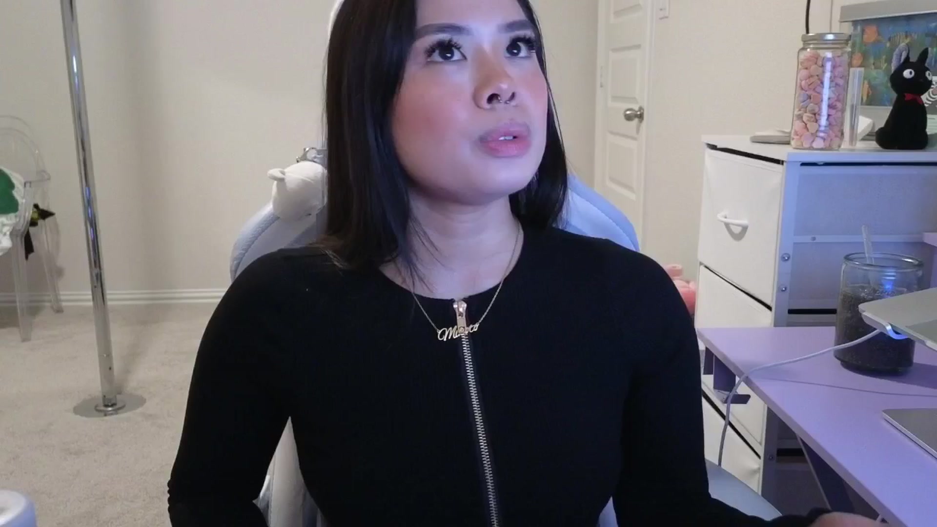 Gallery image thumbnail from dolllface's myfreecams stream on, 03/17/2026, 02:41 image 2 of 20