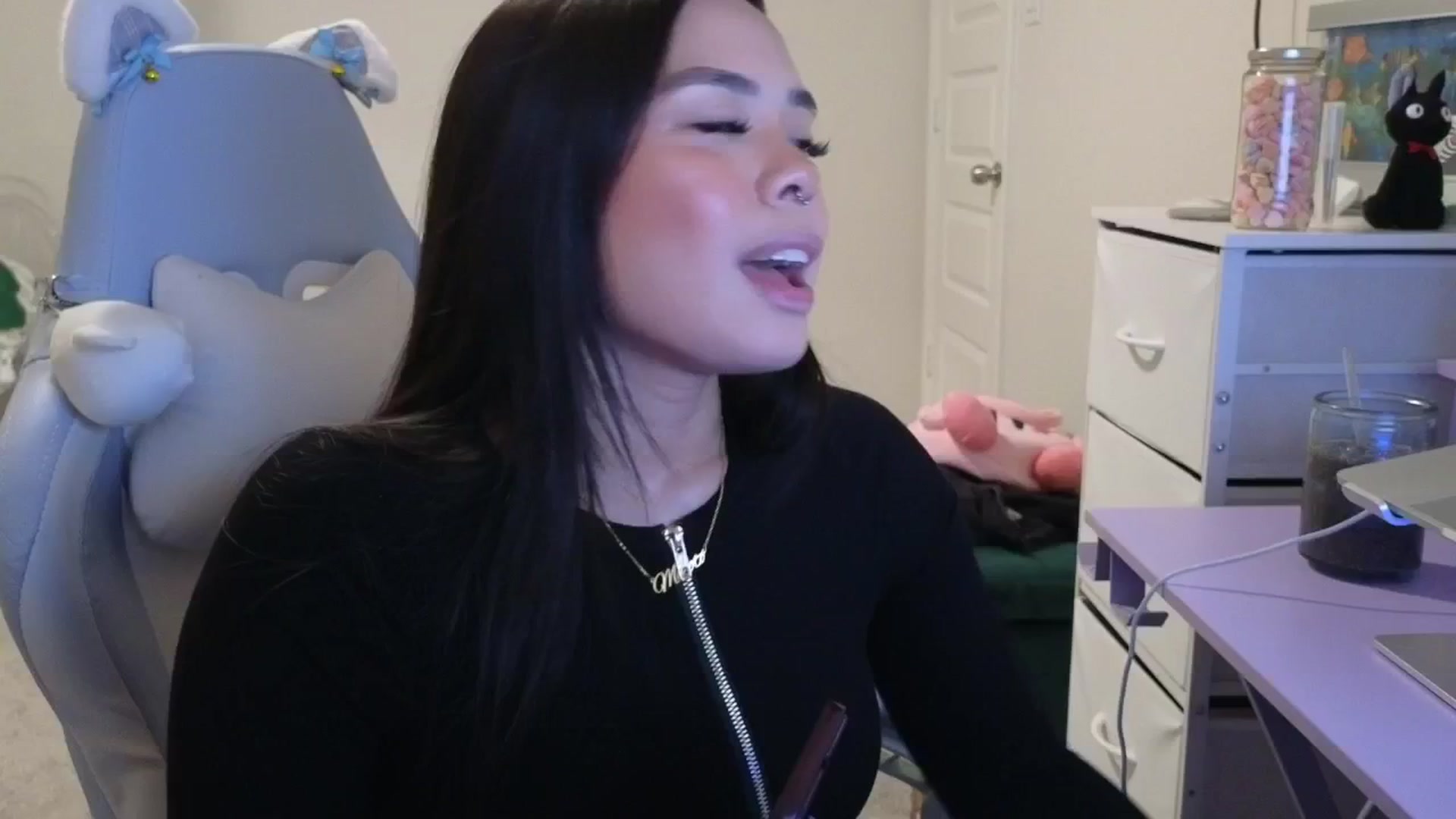 Gallery image thumbnail from dolllface's myfreecams stream on, 03/17/2026, 02:41 image 13 of 20