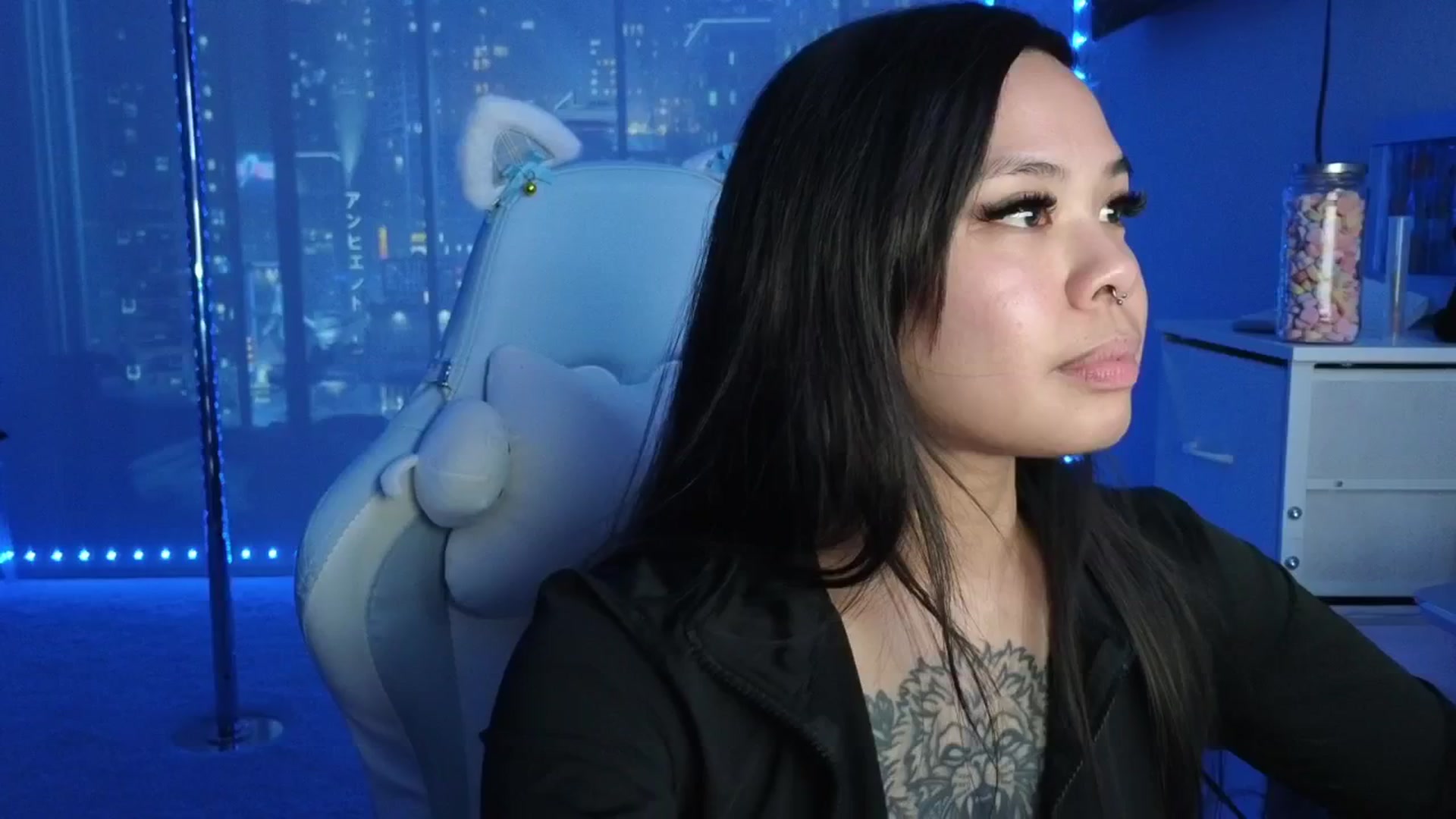 Gallery image thumbnail from dolllface's myfreecams stream on, 03/19/2026, 05:25 image 10 of 20