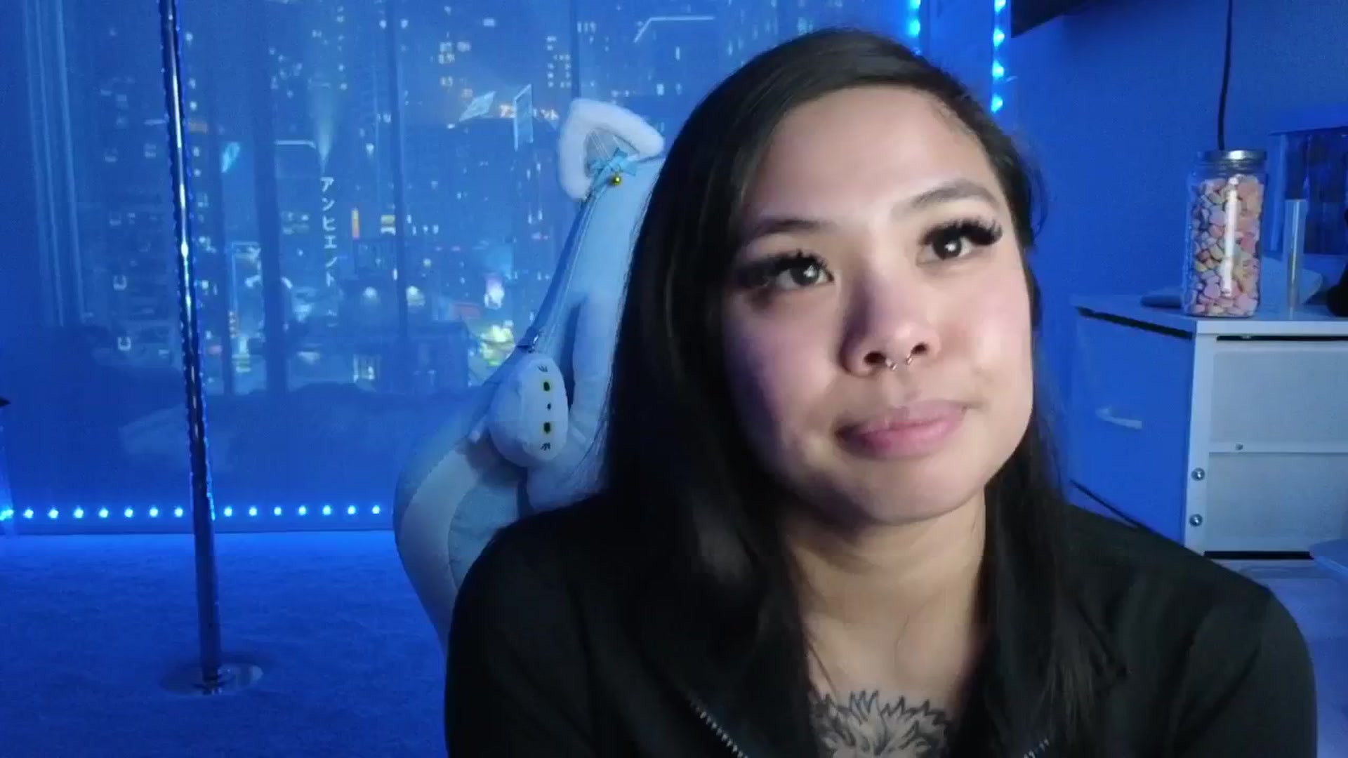 Gallery image thumbnail from dolllface's myfreecams stream on, 03/19/2026, 05:25 image 20 of 20