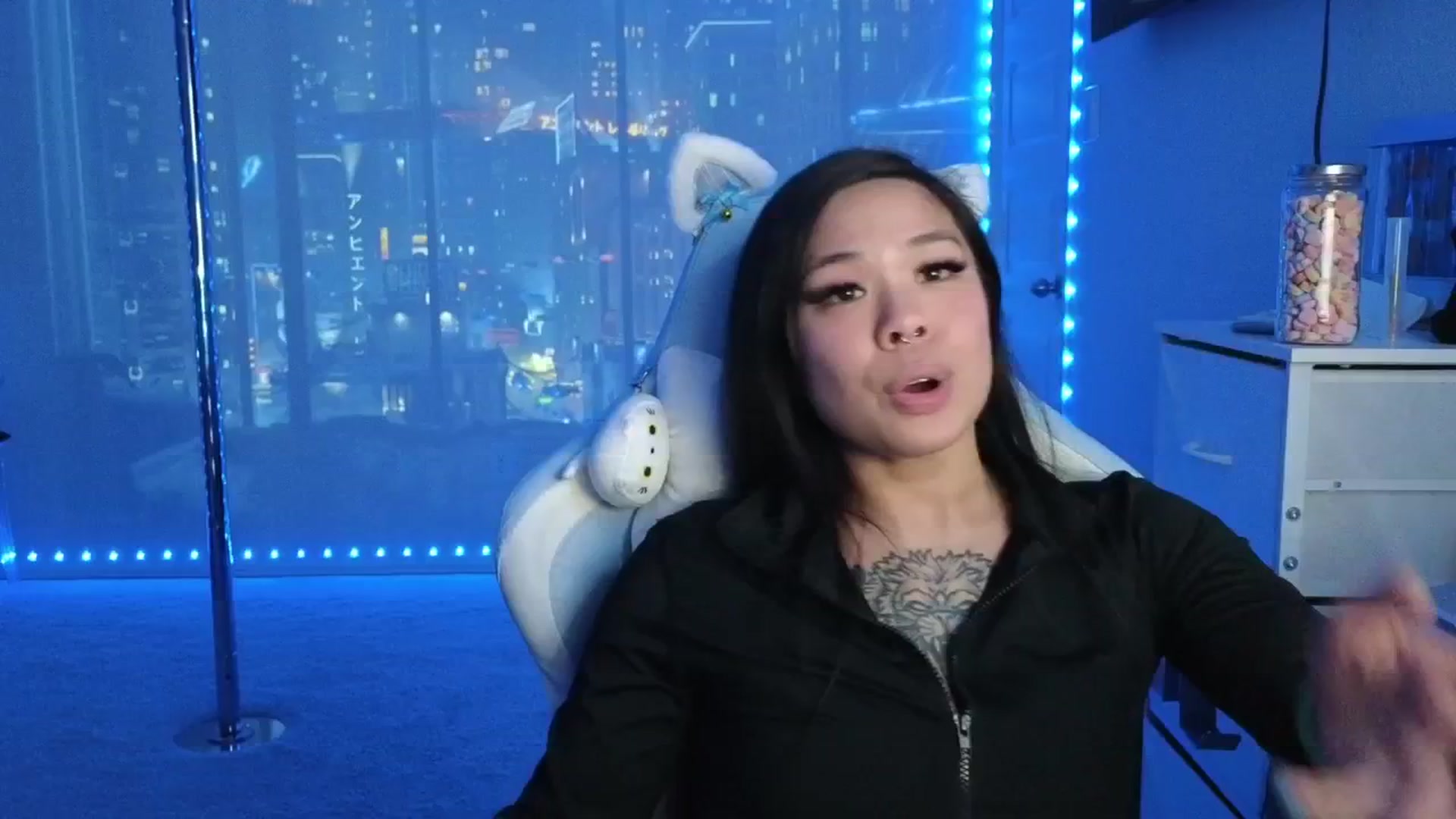 Gallery image thumbnail from dolllface's myfreecams stream on, 03/19/2026, 05:25 image 17 of 20