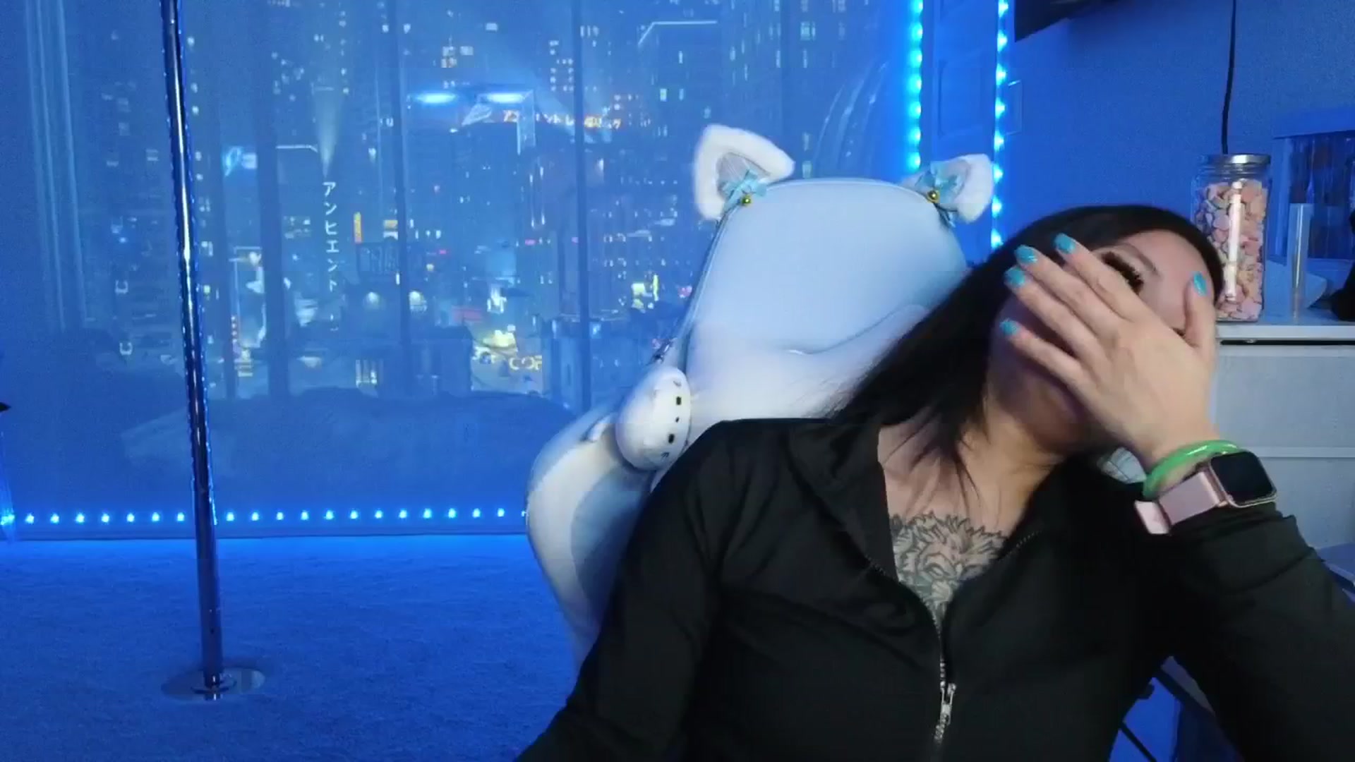 Gallery image thumbnail from dolllface's myfreecams stream on, 03/19/2026, 05:25 image 16 of 20
