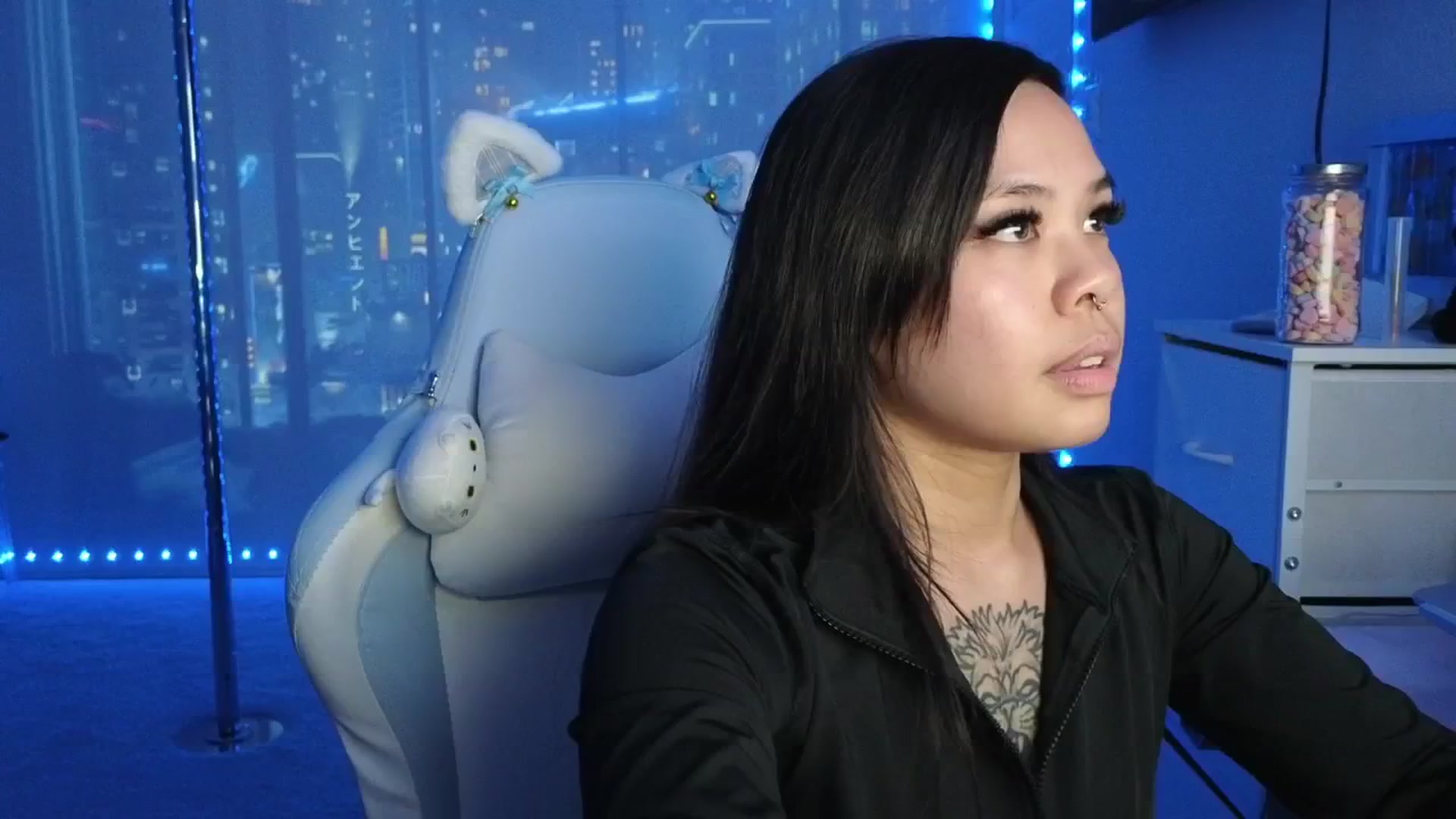 Gallery image thumbnail from dolllface's myfreecams stream on, 03/19/2026, 05:25 image 14 of 20
