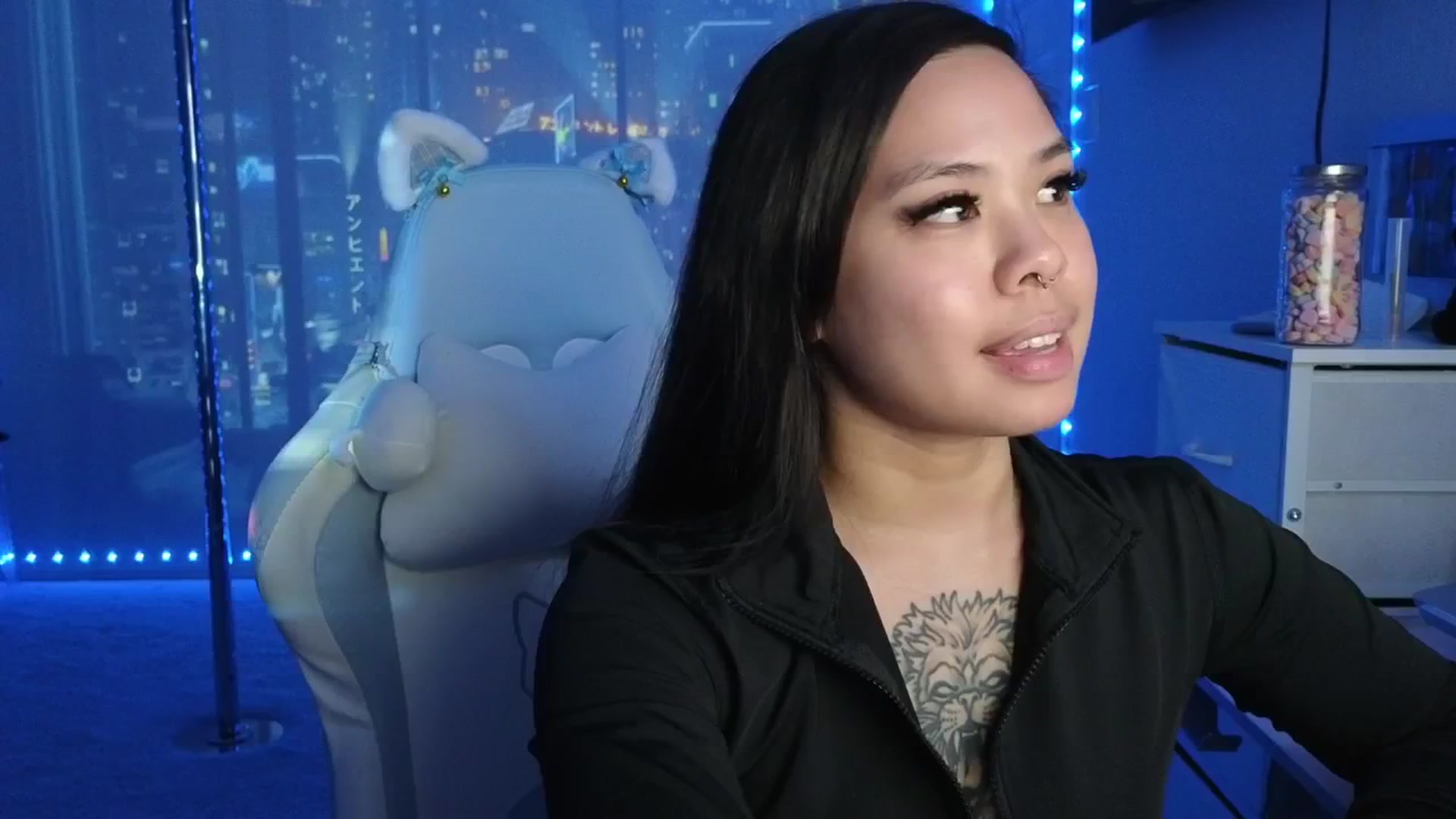 Gallery image thumbnail from dolllface's myfreecams stream on, 03/19/2026, 05:25 image 4 of 20