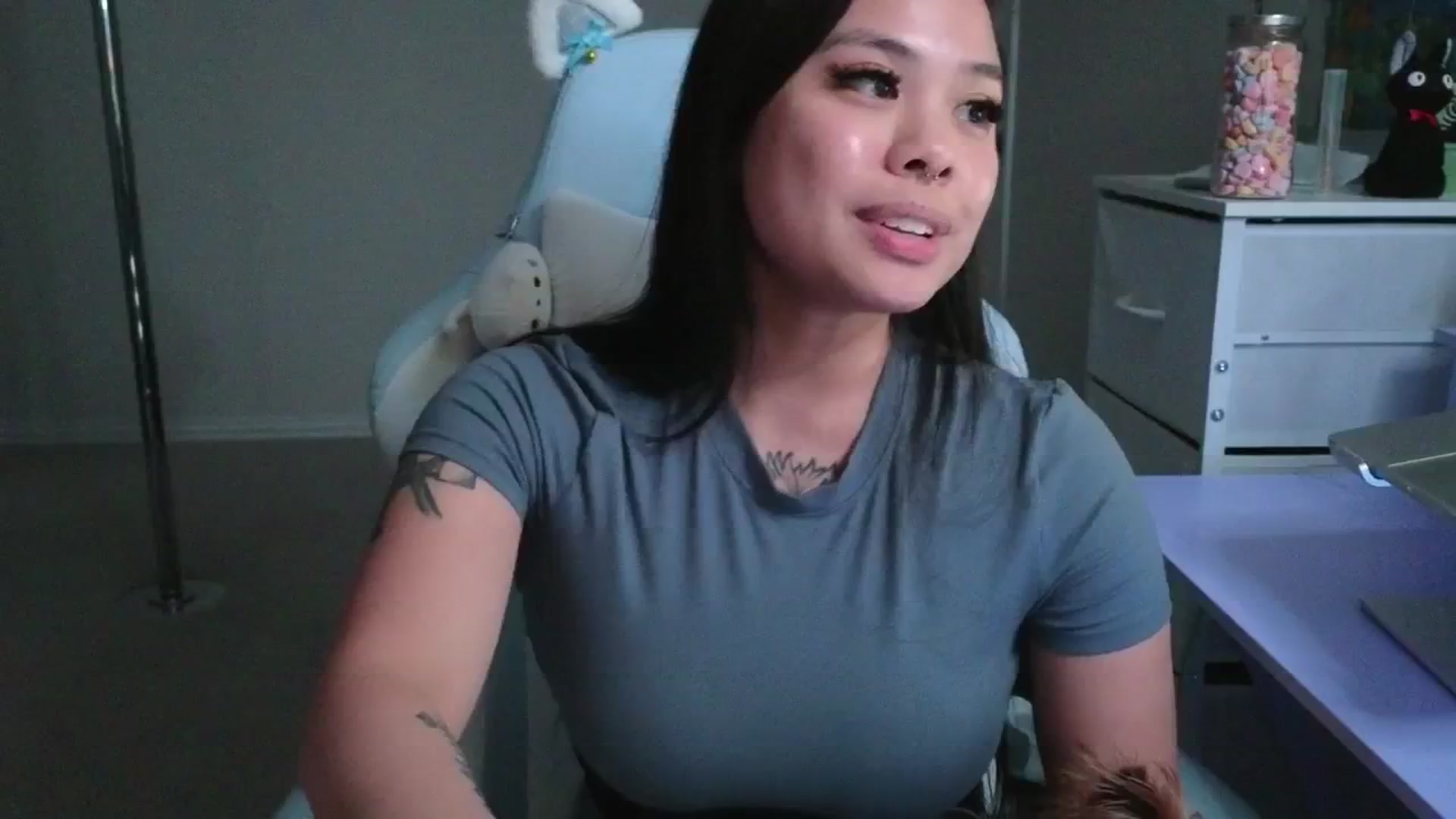 Gallery image thumbnail from dolllface's myfreecams stream on, 03/20/2026, 01:09 image 20 of 20