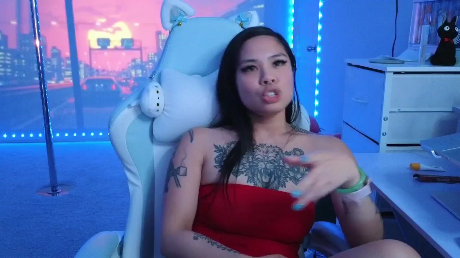 Gallery image thumbnail from dolllface's myfreecams stream on, 03/20/2026, 08:36 image 12 of 20