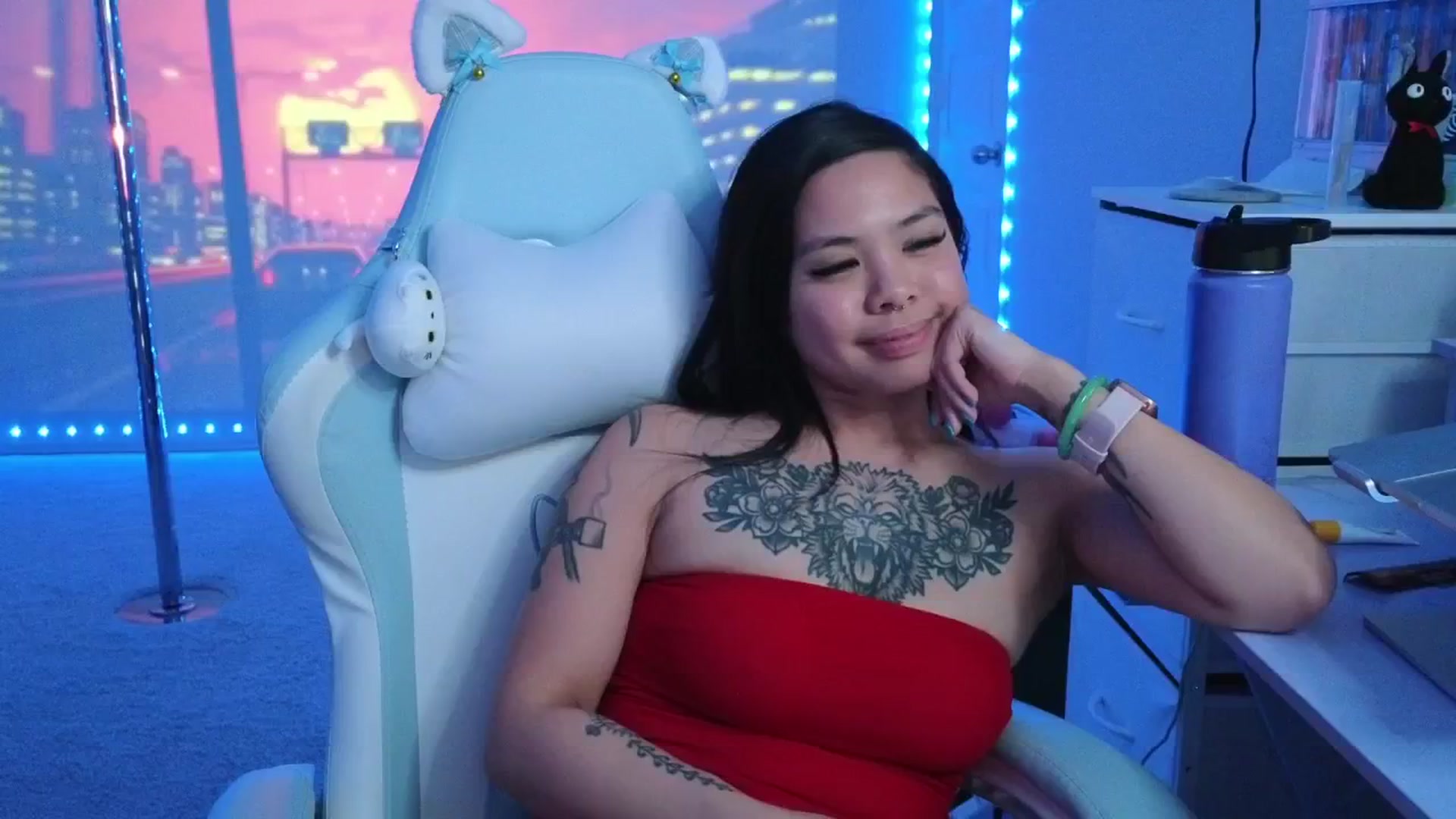 Gallery image thumbnail from dolllface's myfreecams stream on, 03/20/2026, 08:36 image 17 of 20