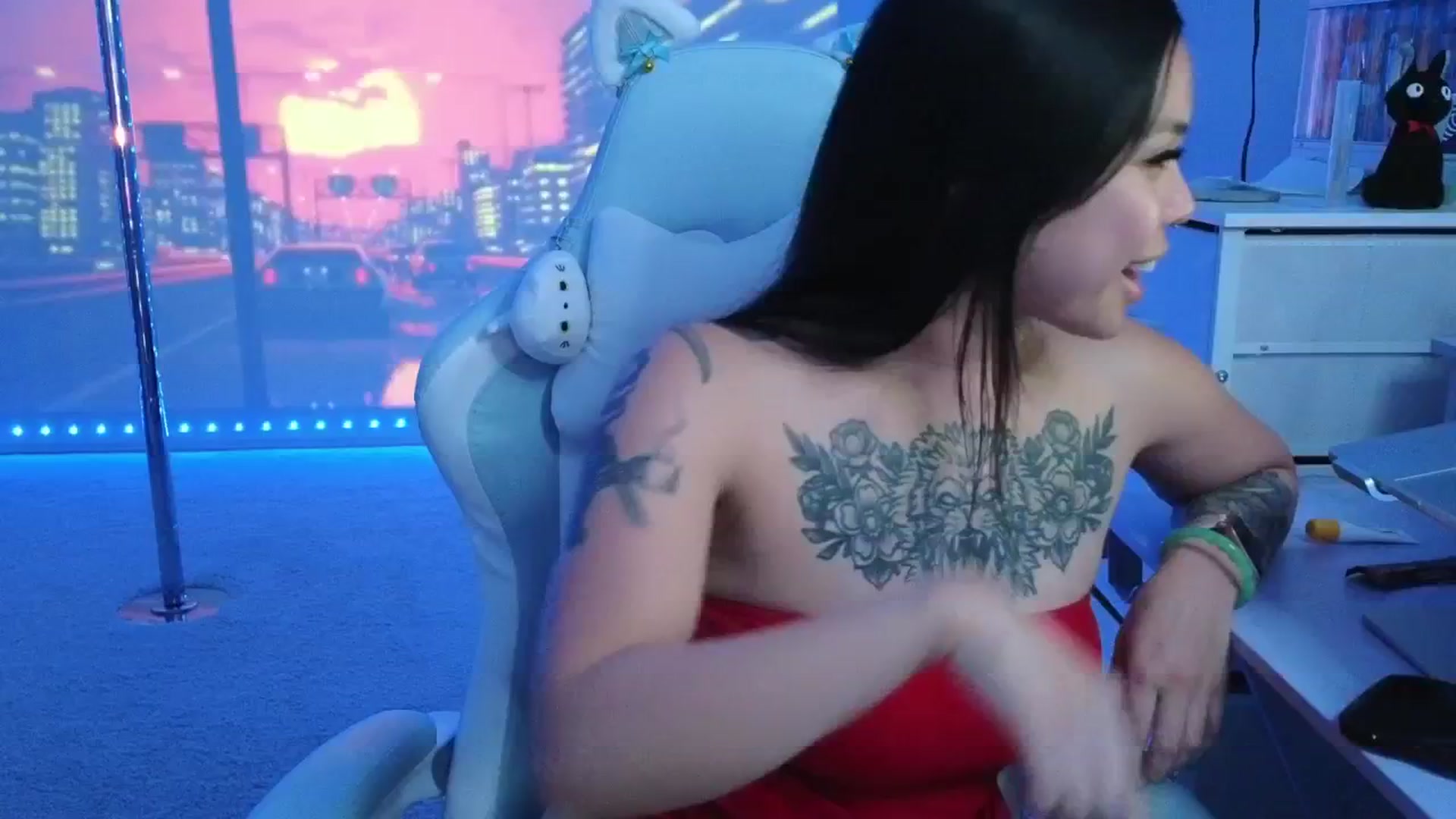 Gallery image thumbnail from dolllface's myfreecams stream on, 03/20/2026, 08:36 image 13 of 20
