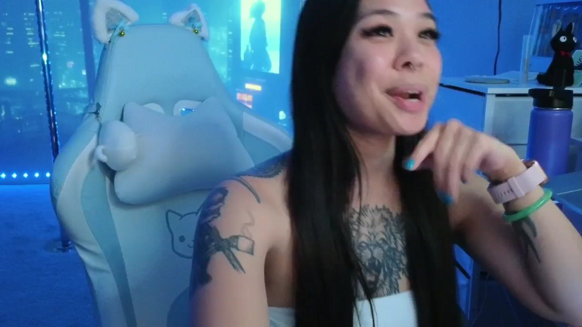 Gallery image thumbnail from dolllface's myfreecams stream on, 03/21/2026, 08:42 image 1 of 20