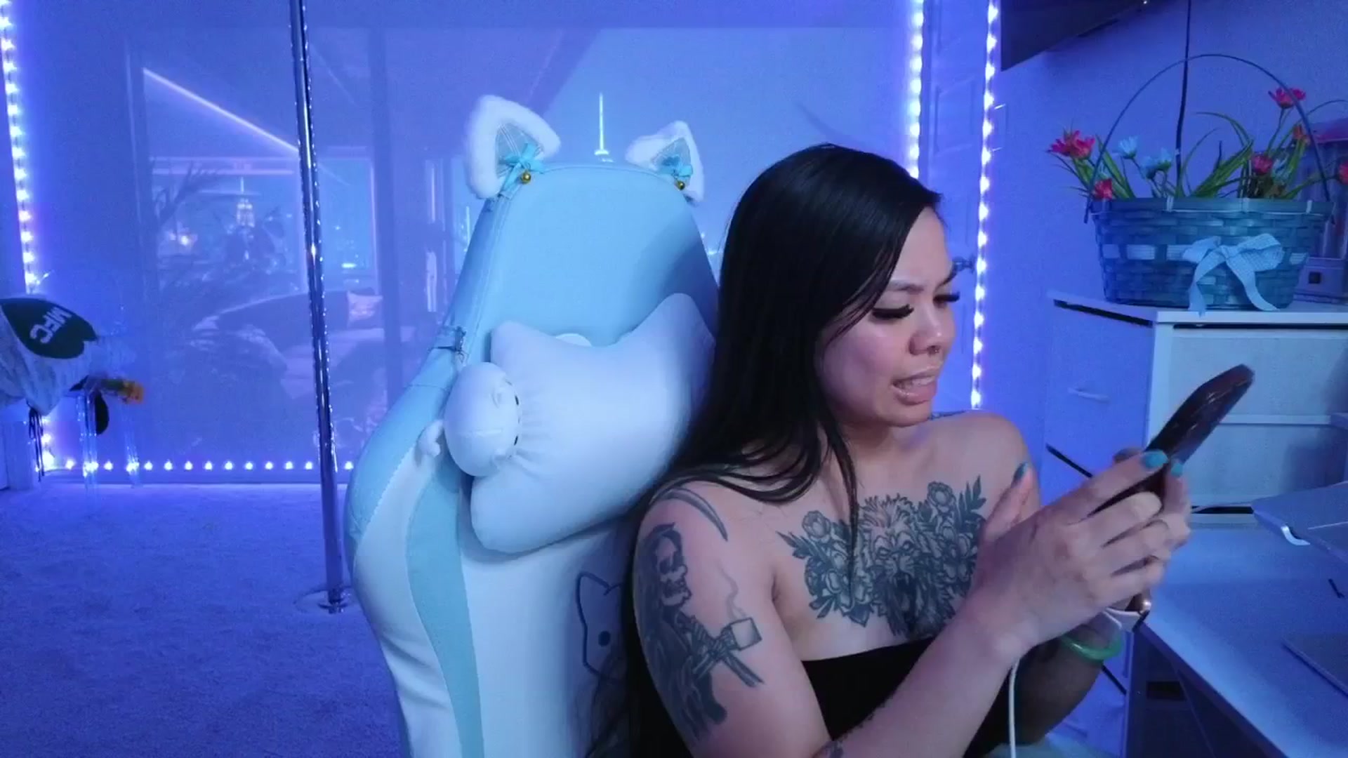 Gallery image thumbnail from dolllface's myfreecams stream on, 04/01/2026, 08:31 image 1 of 20