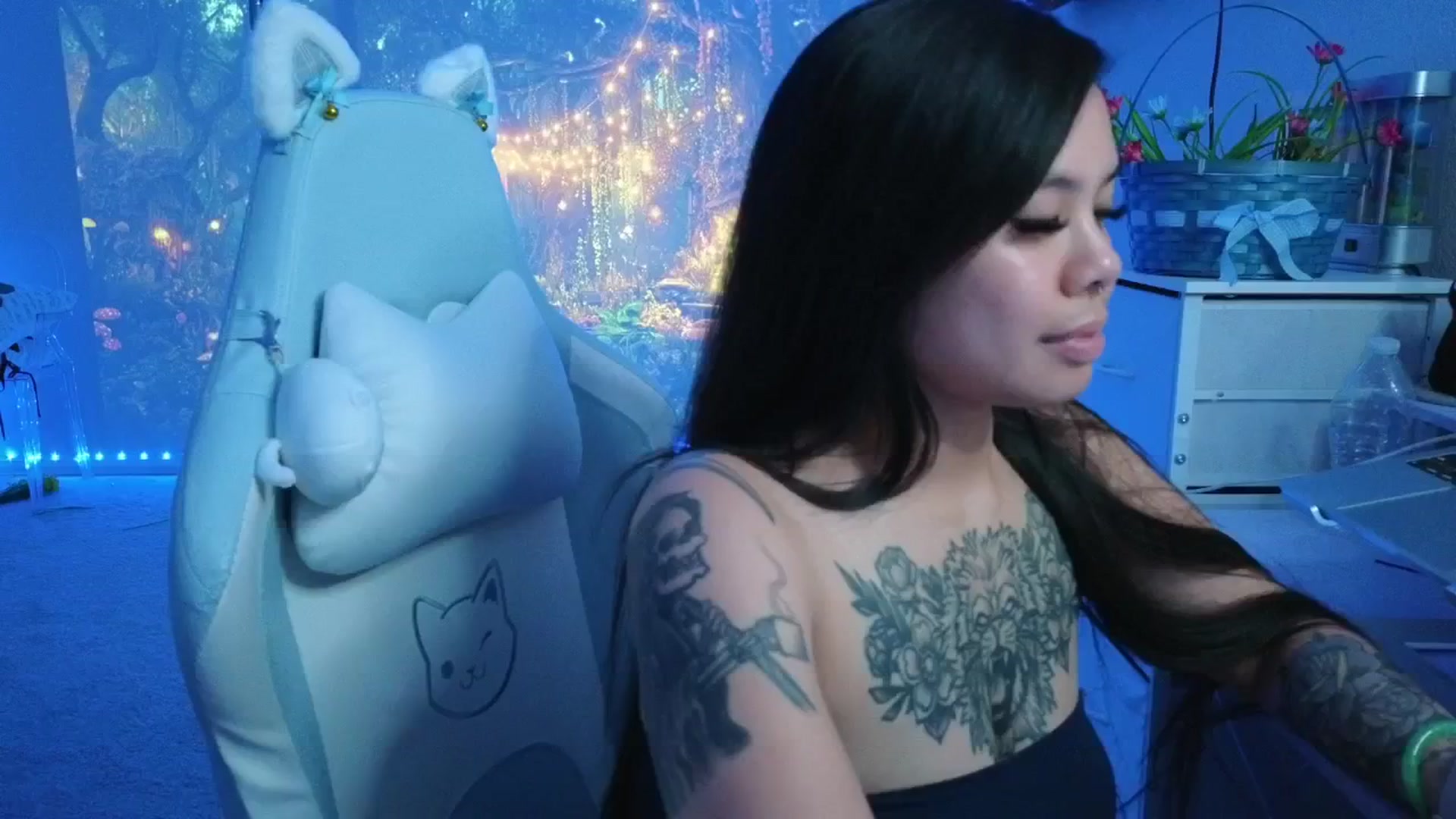 Gallery image thumbnail from dolllface's myfreecams stream on, 04/02/2026, 06:59 image 6 of 20