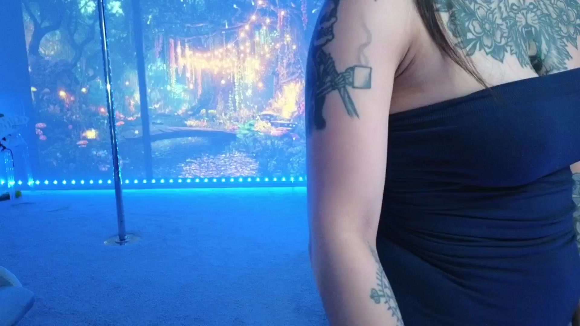 Gallery image thumbnail from dolllface's myfreecams stream on, 04/02/2026, 06:59 image 9 of 20