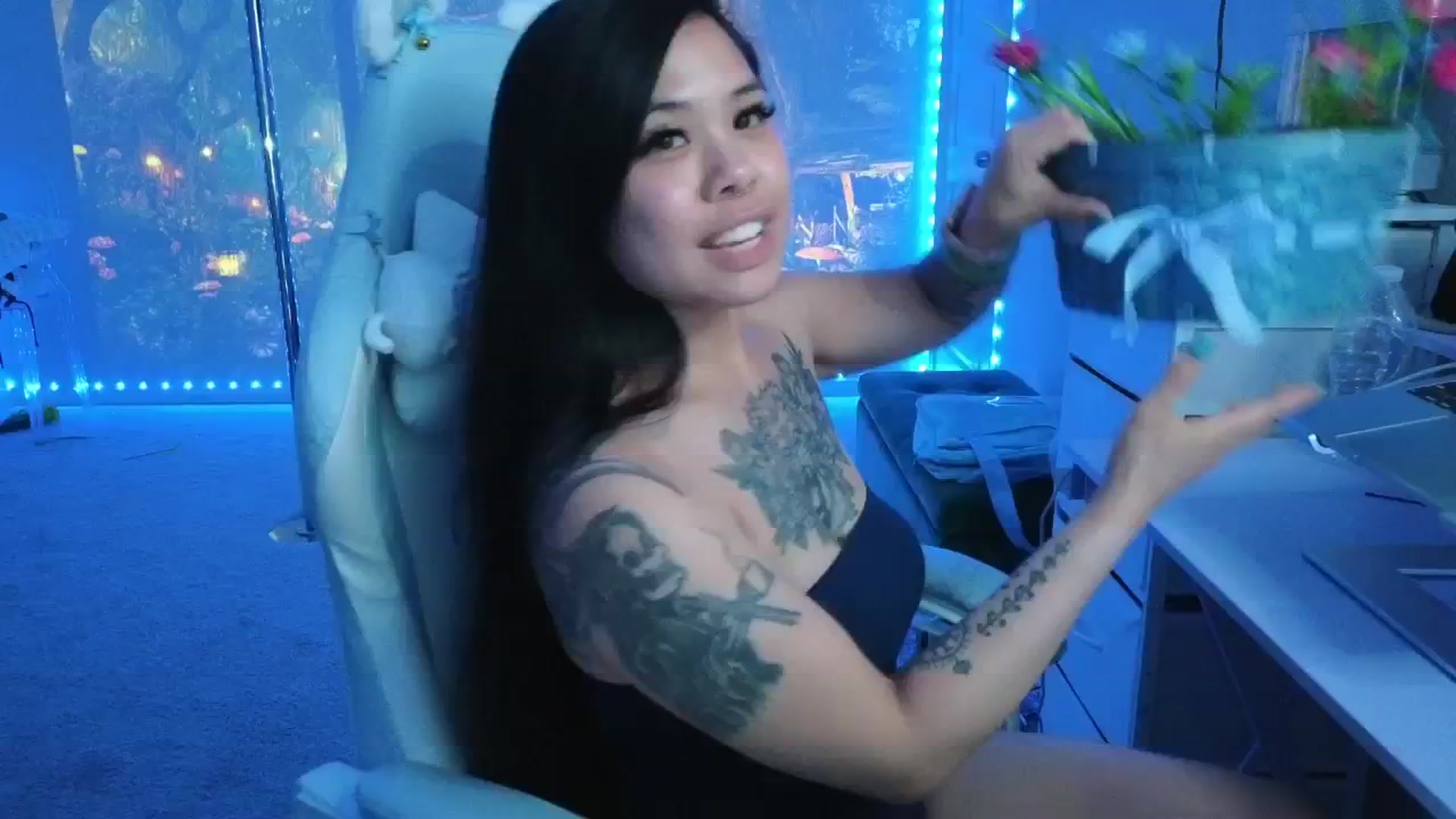 Gallery image thumbnail from dolllface's myfreecams stream on, 04/02/2026, 06:59 image 11 of 20