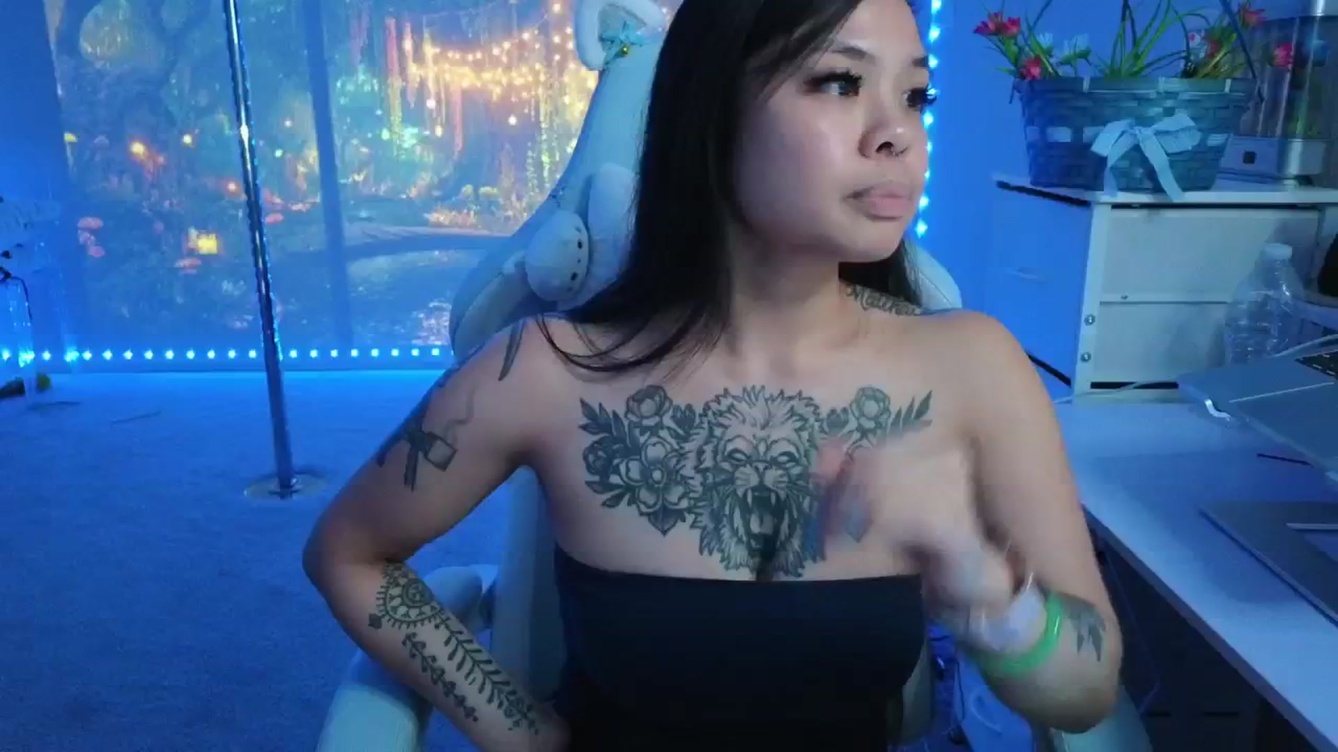 Gallery image thumbnail from dolllface's myfreecams stream on, 04/02/2026, 06:59 image 16 of 20