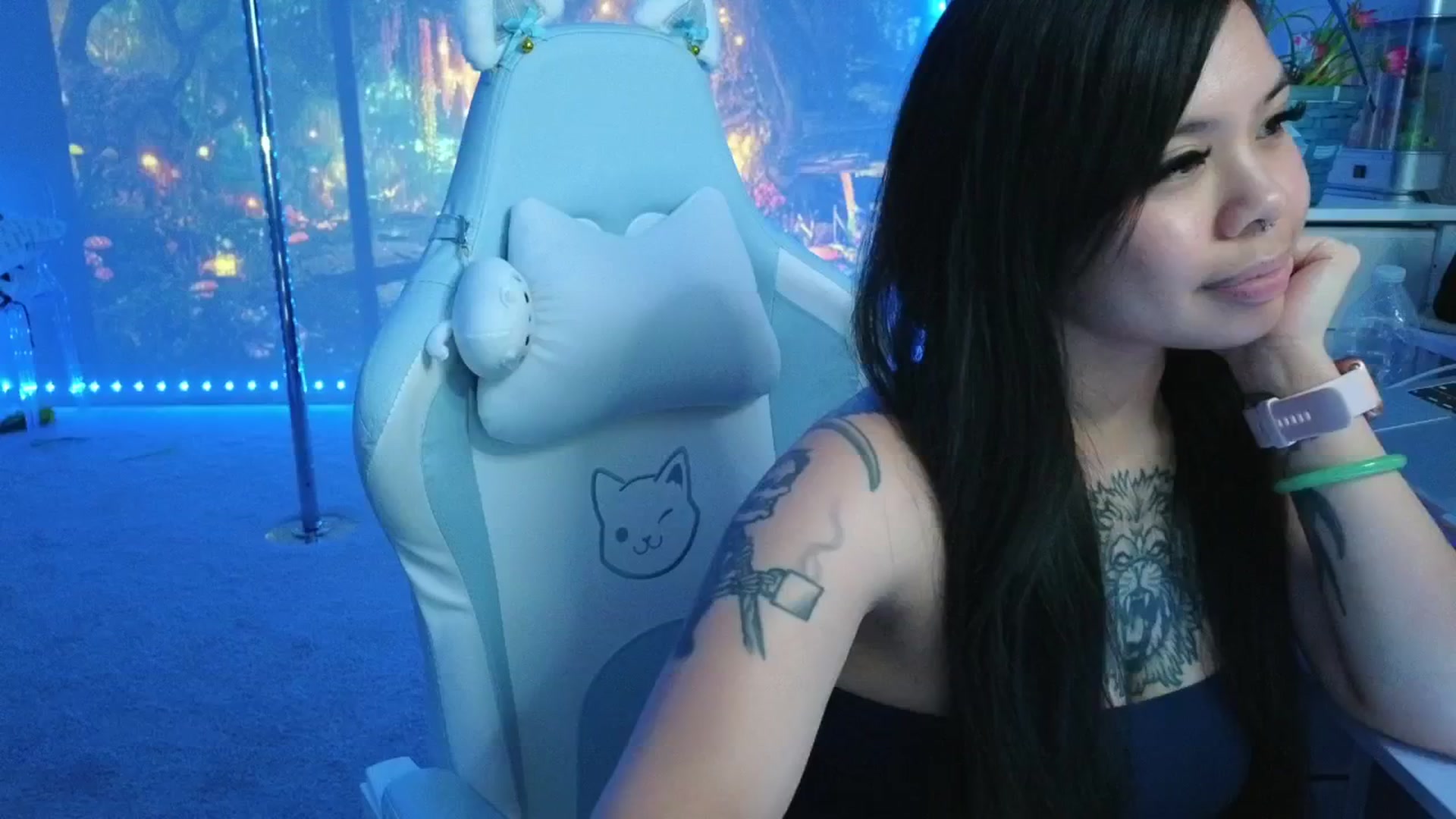 Gallery image thumbnail from dolllface's myfreecams stream on, 04/02/2026, 06:59 image 12 of 20