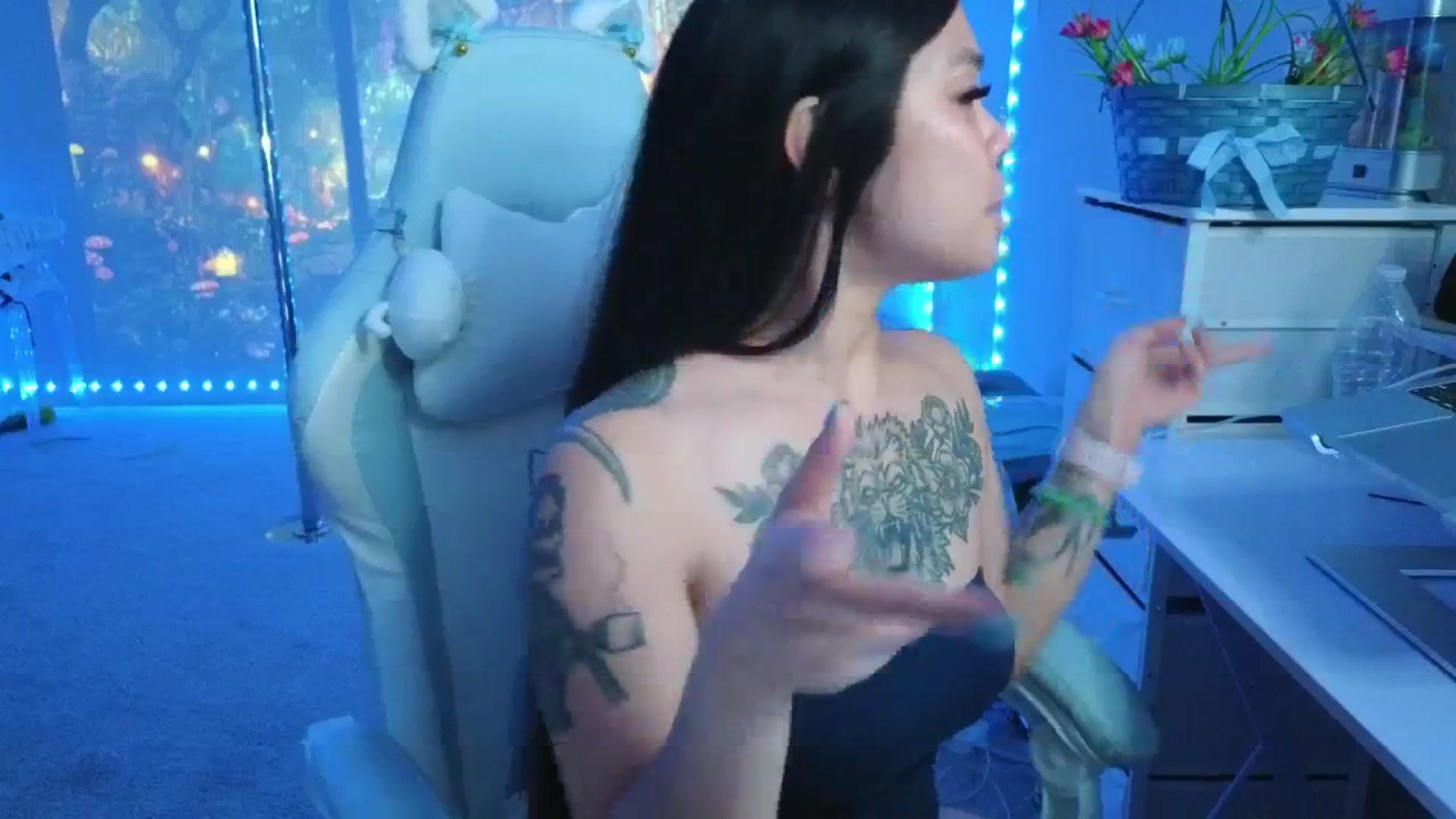 Gallery image thumbnail from dolllface's myfreecams stream on, 04/02/2026, 06:59 image 17 of 20
