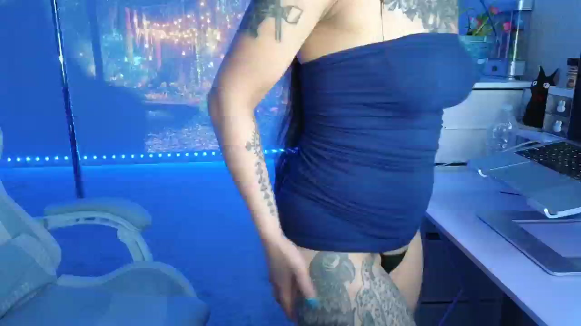 Gallery image thumbnail from dolllface's myfreecams stream on, 04/02/2026, 08:15 image 19 of 20