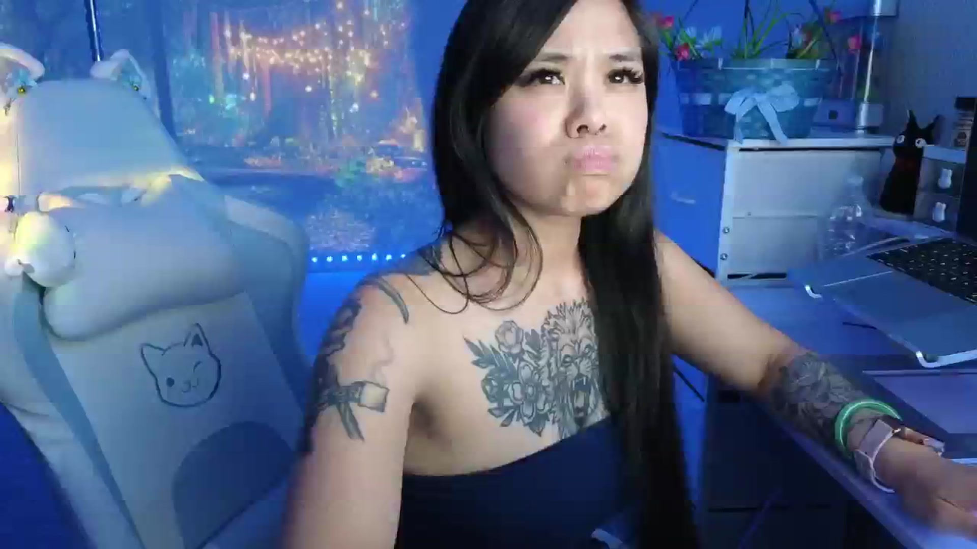 Gallery image thumbnail from dolllface's myfreecams stream on, 04/02/2026, 08:15 image 12 of 20